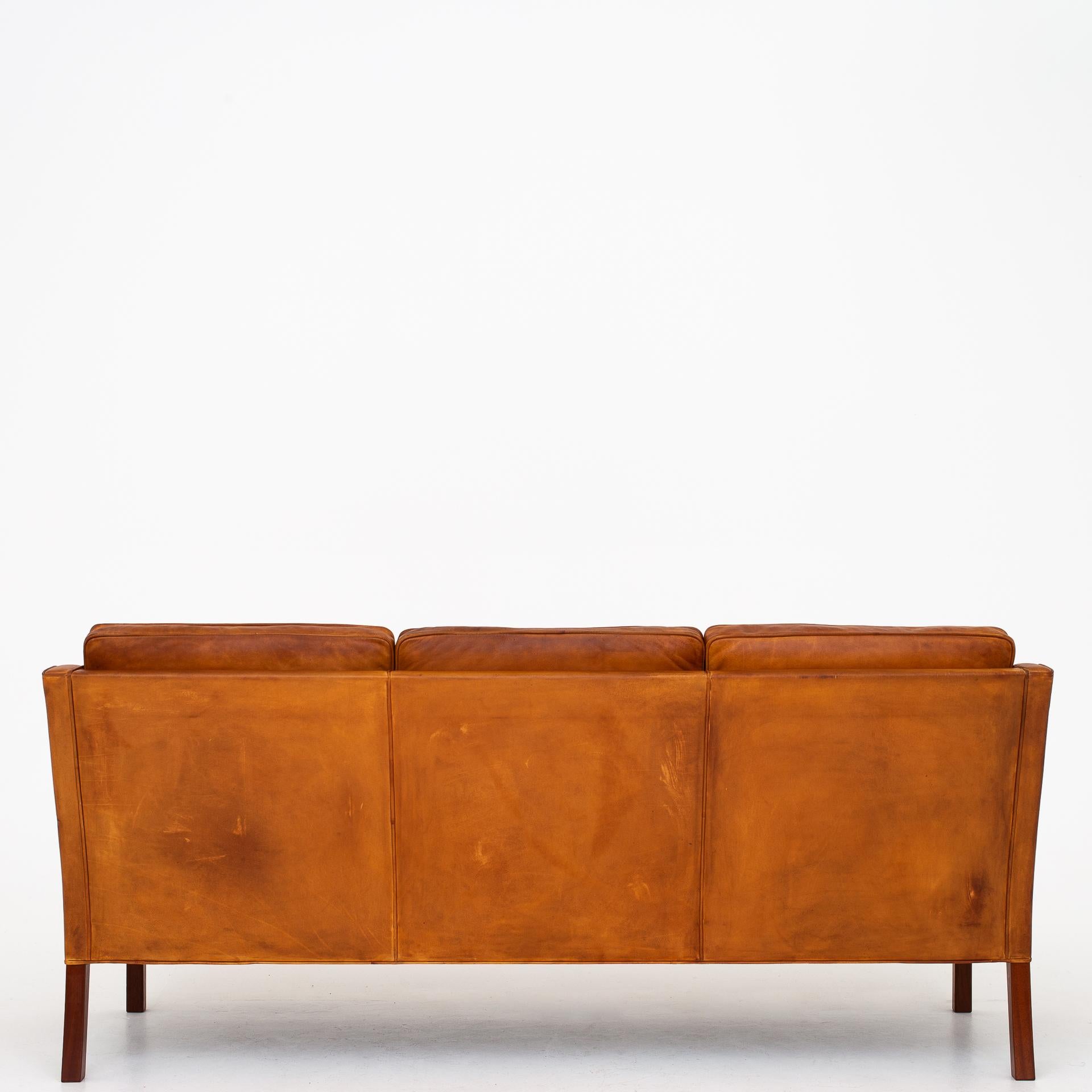 BM 2209 - Sofa in patinated natrual leather and legs in mahogany. Maker Fredericia Furniture.
