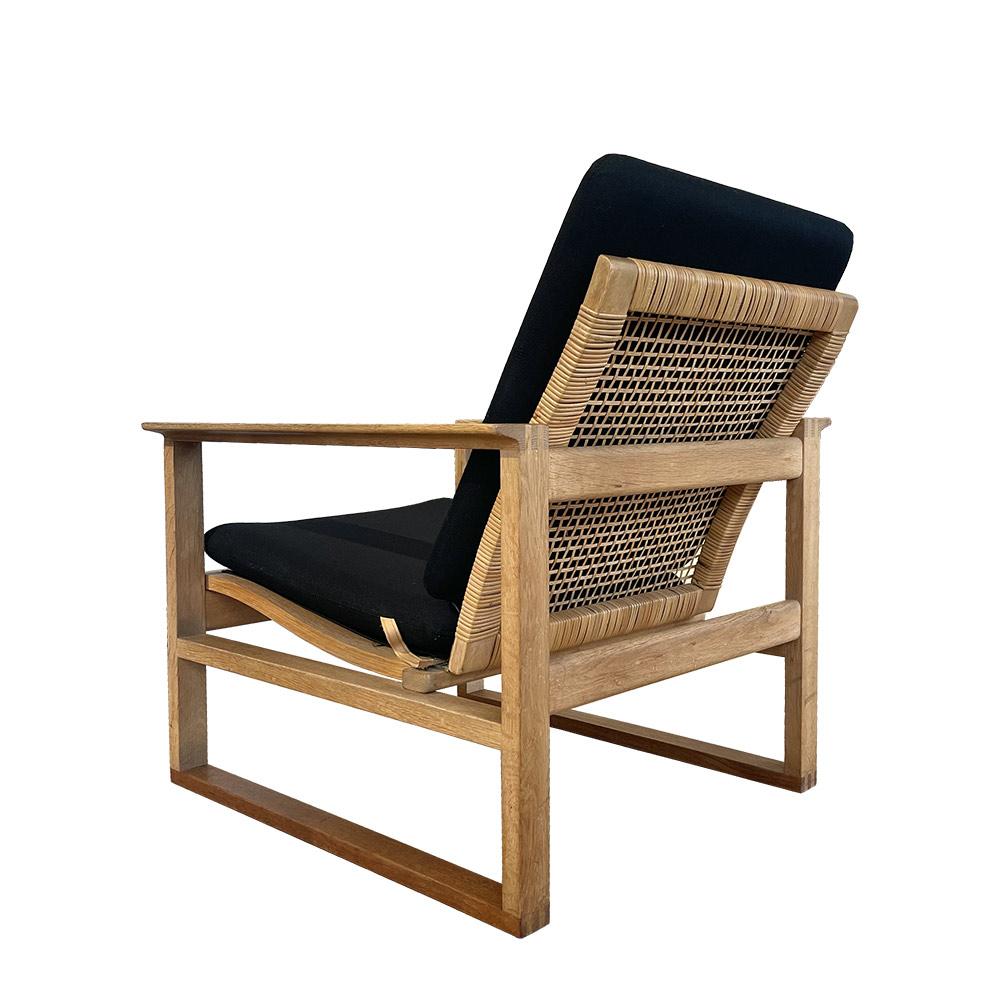 Mid-Century Modern BM 2256 lounge chair by Borge Mogensen, design 1956 to 1960 For Sale