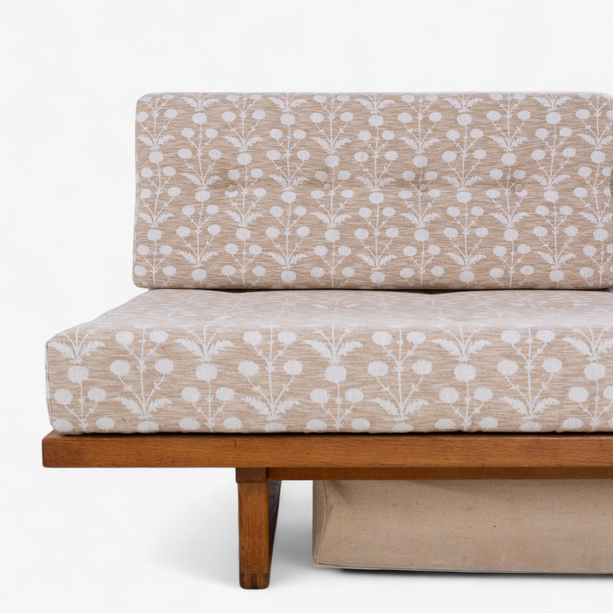 BM 4312 - Reupholstered daybed in oak by Børge Mogensen Bon état - En vente à Copenhagen, DK
