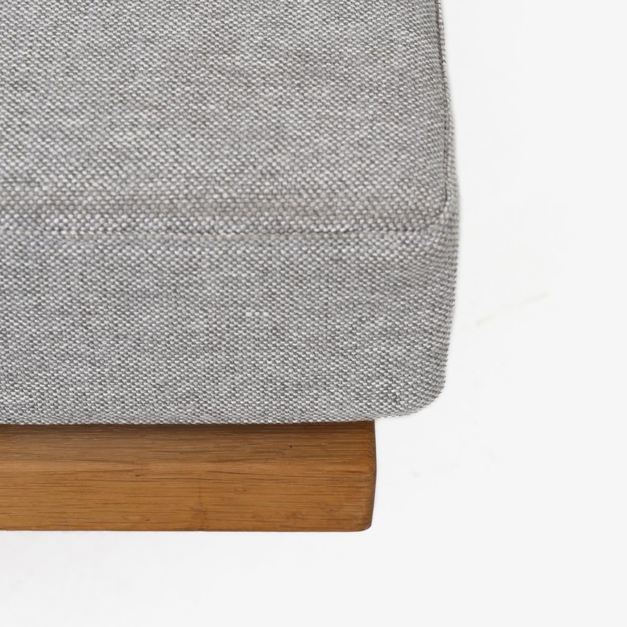 seth daybed