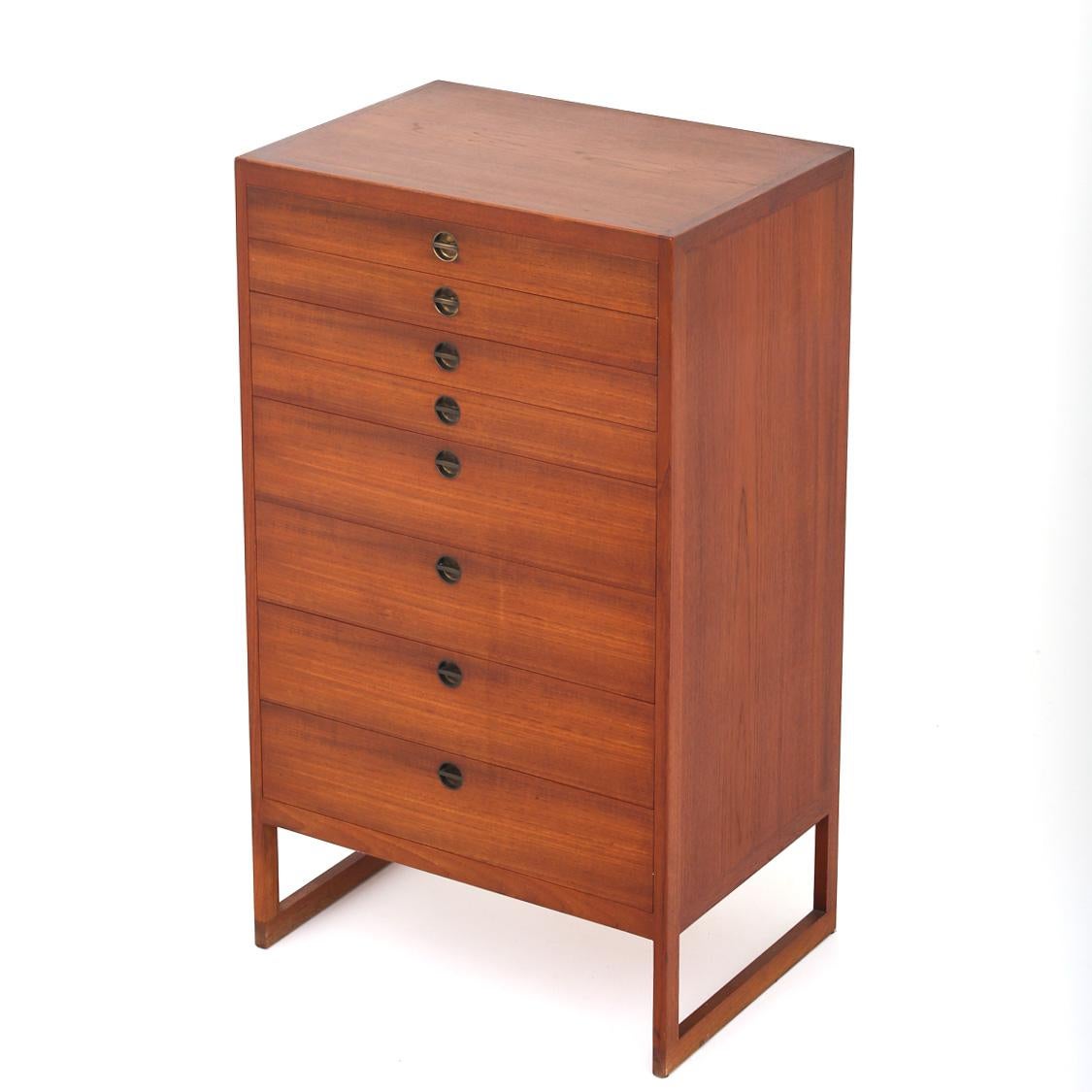 BM 64 - Cómoda de teca de Børge Mogensen siglo XX en venta