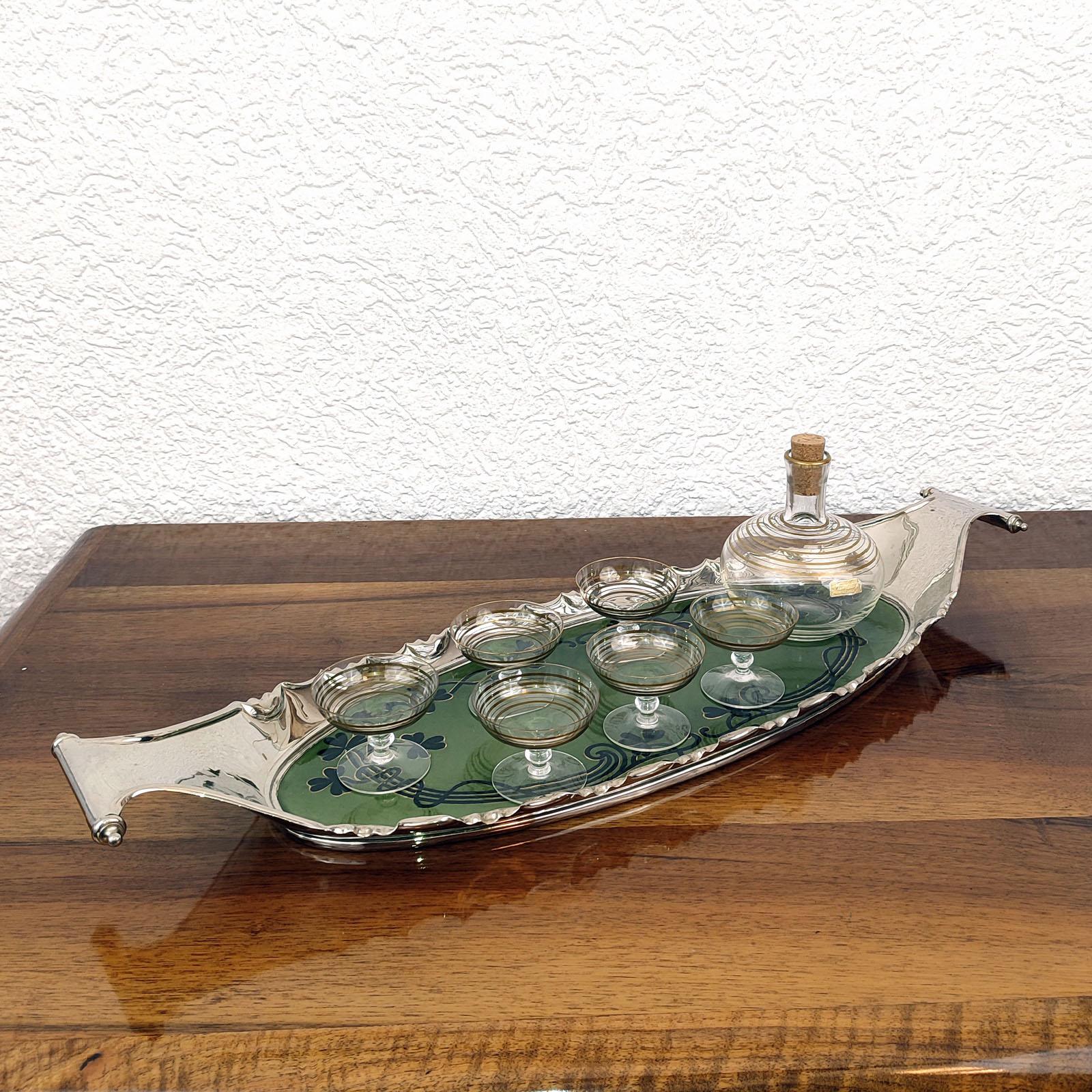 BMF y Villeroy & Boch Enorme bandeja para servir chapada en plata Jugendstil, hacia 1900 Alemán en venta