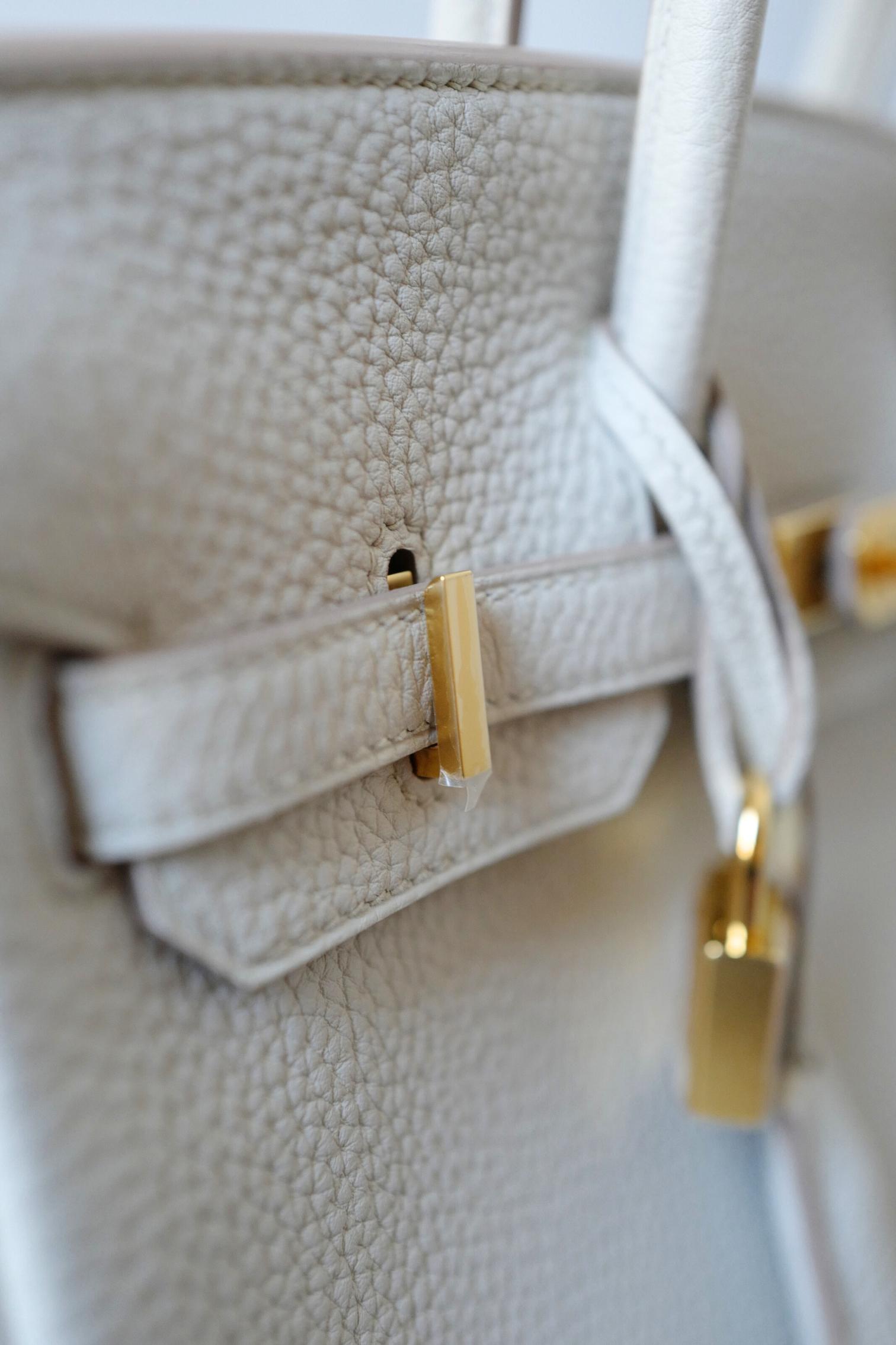 BNIB Bolso Hermès Birkin 25 Piel Beton Veau Togo con Herrajes Dorados K 2025 en venta 13
