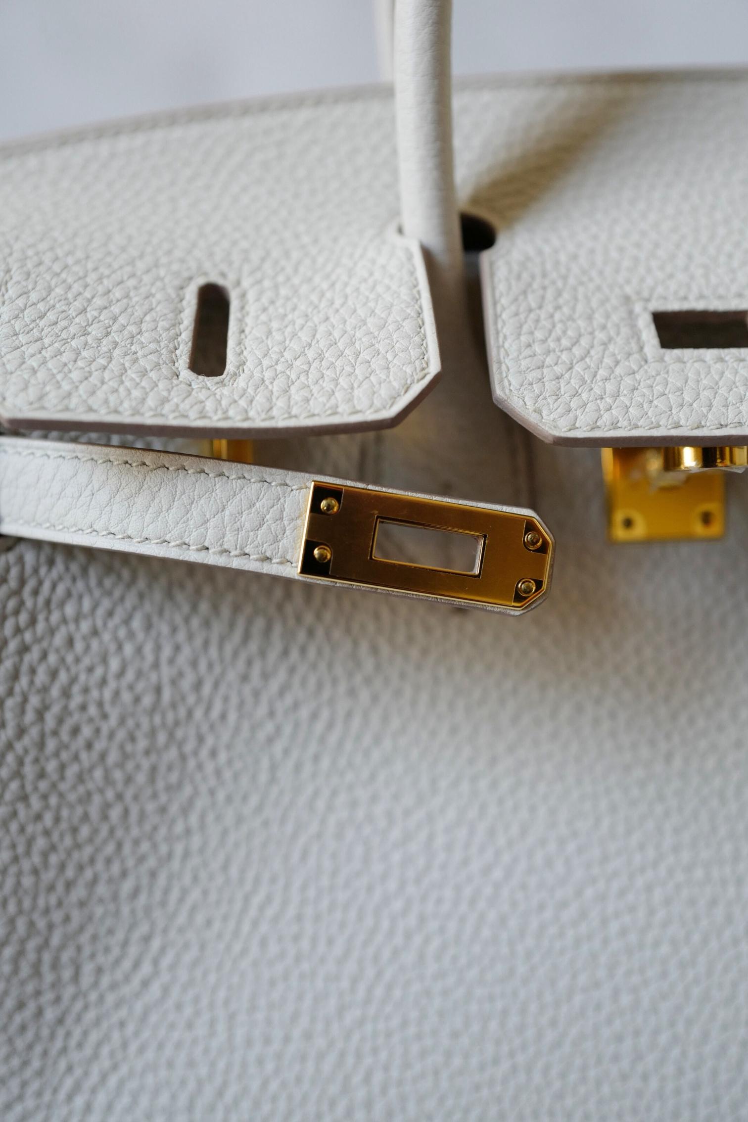 BNIB Bolso Hermès Birkin 25 Piel Beton Veau Togo con Herrajes Dorados K 2025 en venta 14