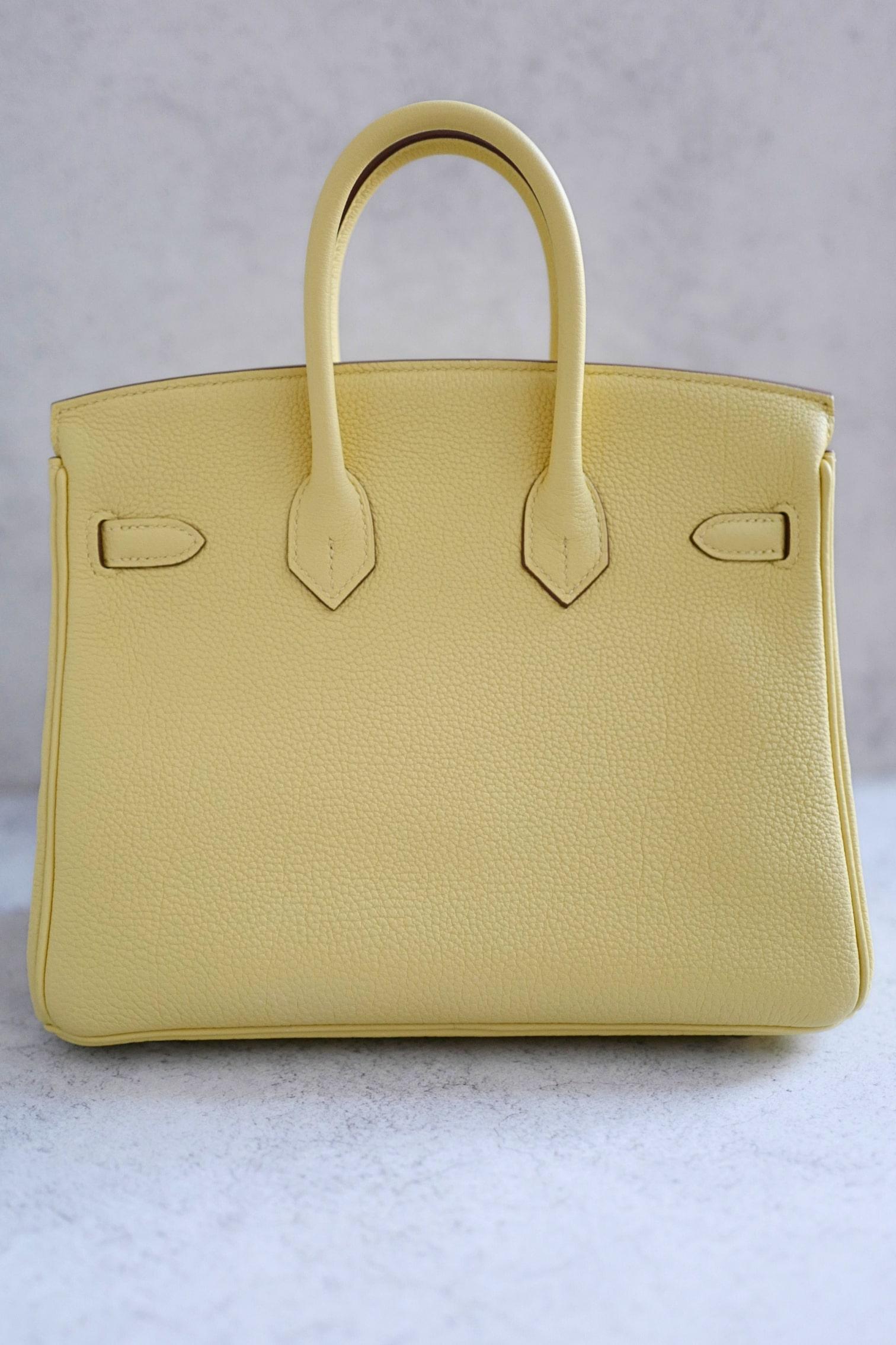 BNIB Hermès Birkin 25 Bag Jaune Poussin Togo Leather Palladium Hardware Stamp W Neuf - En vente à Forest Park, GA