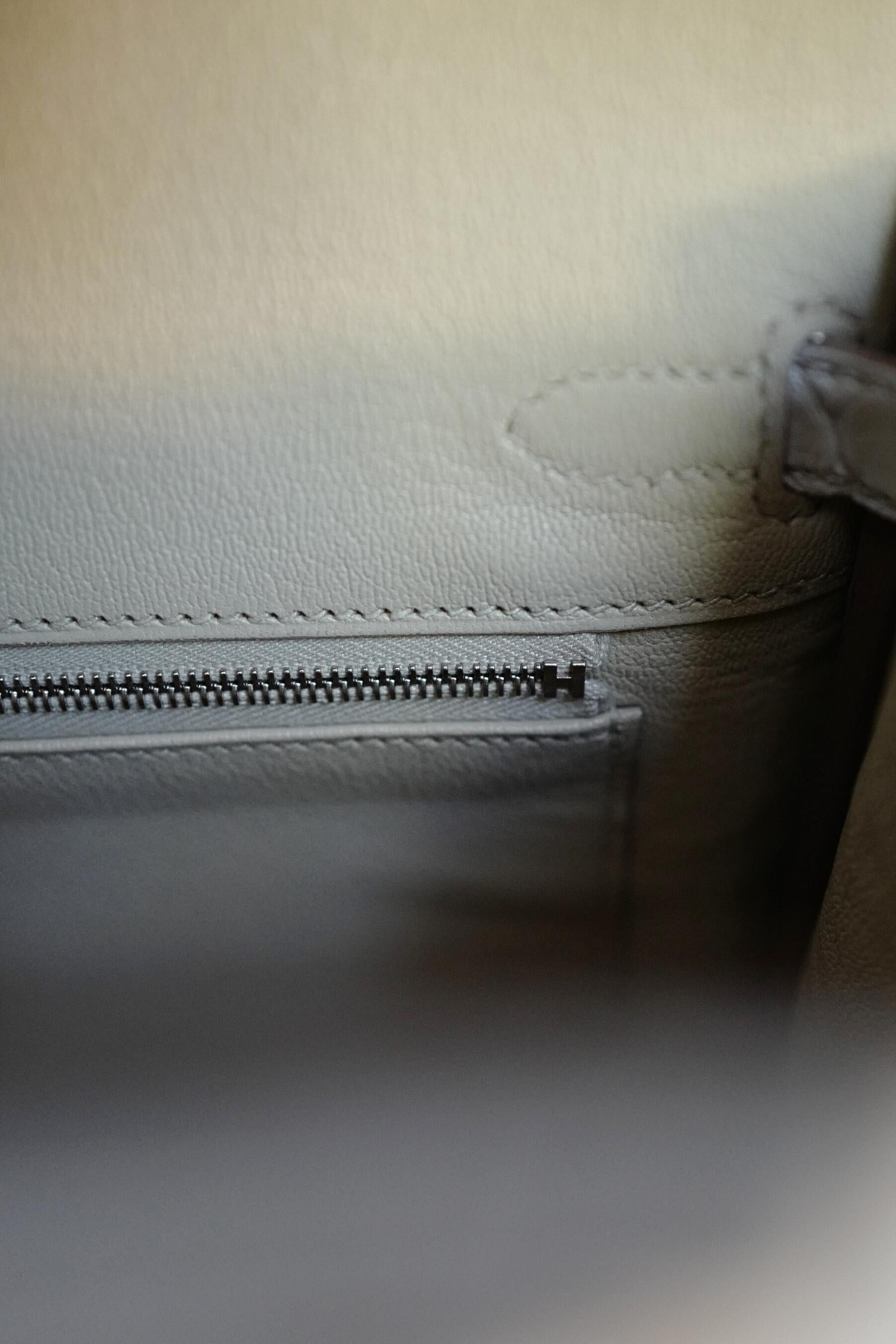 BNIB Hermès Birkin 25 Beton Matte Mississippiensis Alligatore PHW 2025 in vendita 11