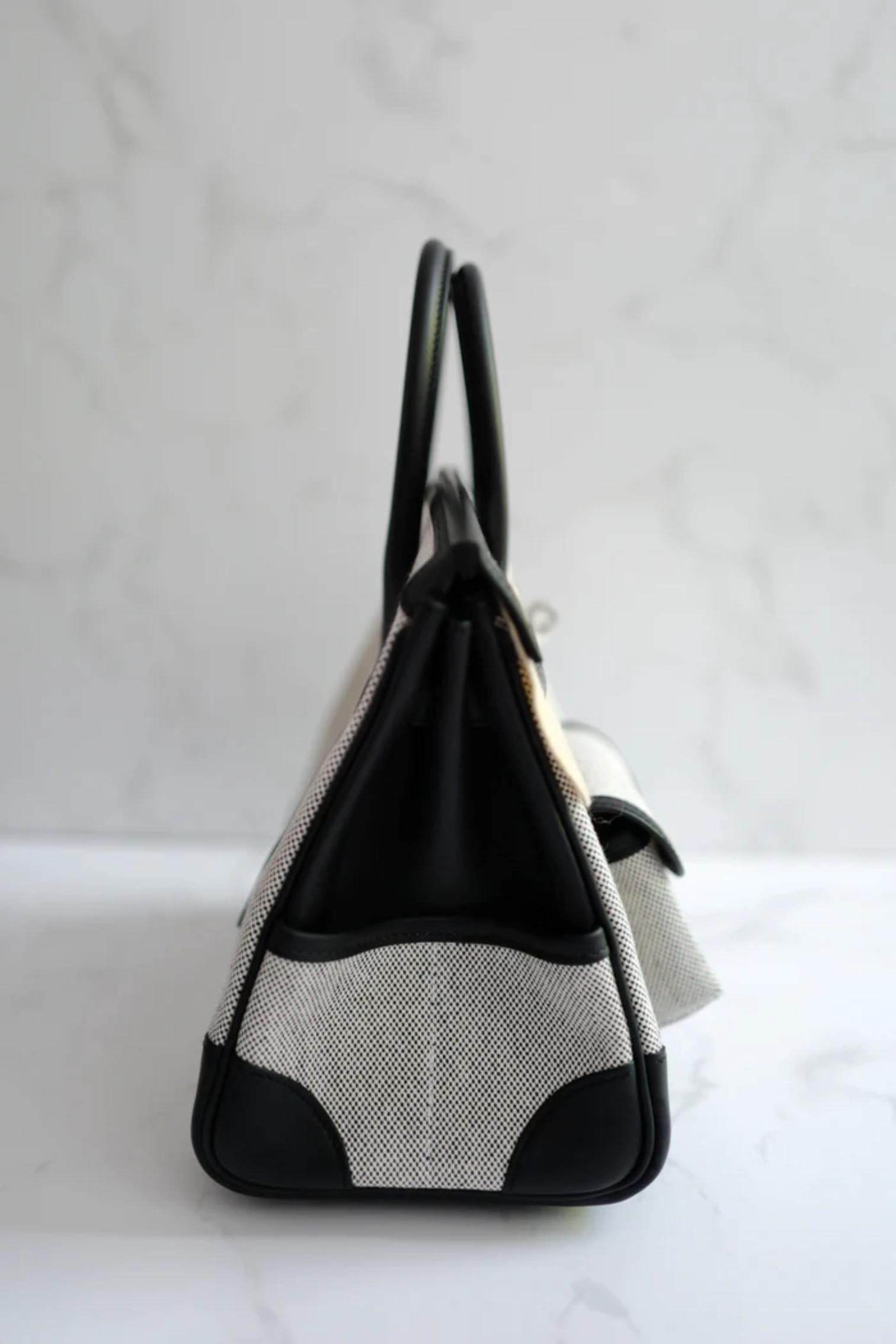 BNIB Hermès Birkin Cargo 25 Toile H/Veau Swift Ecru Noir/Noir PHW 2025 In condizioni Nuovo in vendita a Forest Park, GA