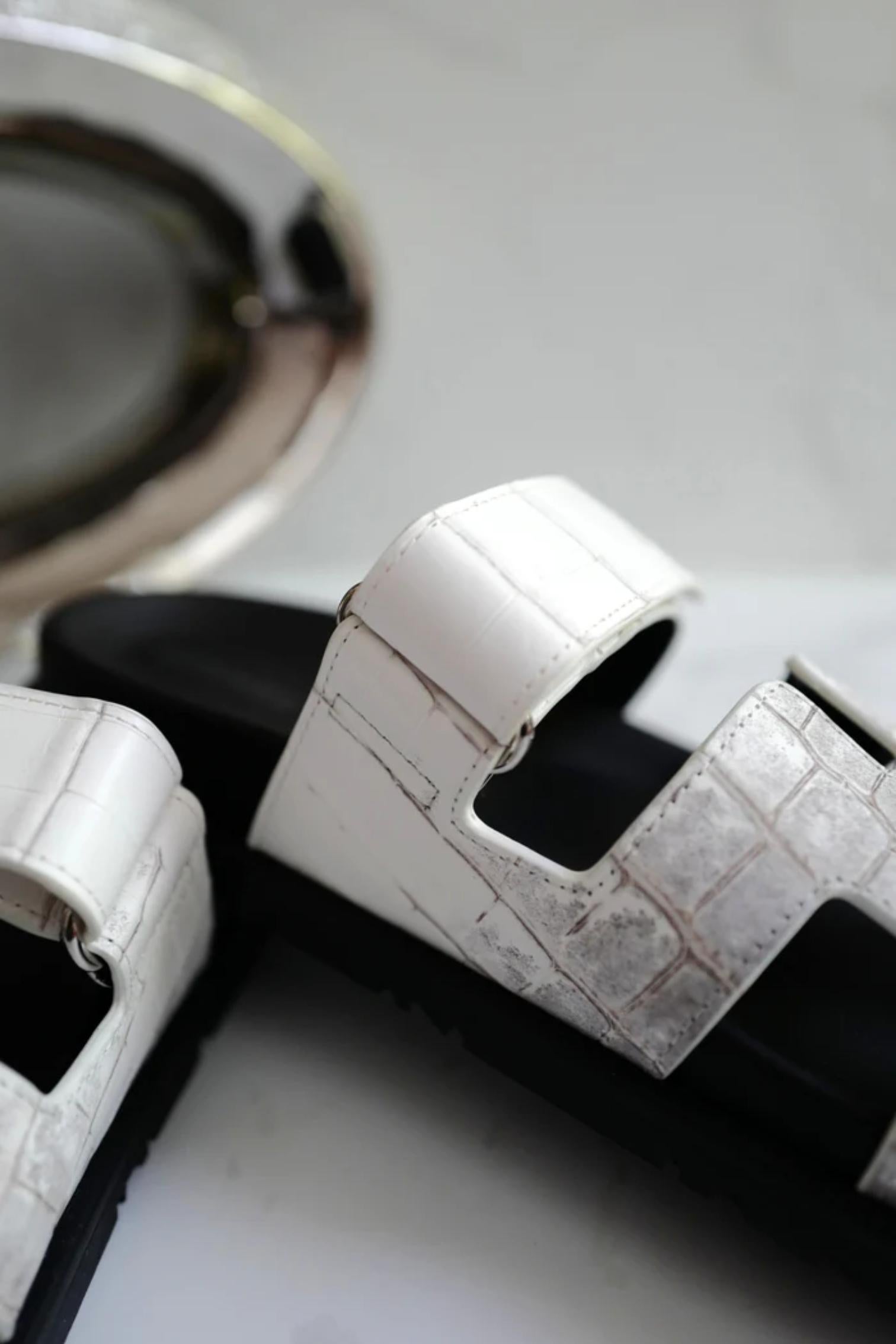 BNIB Hermès Sandali Chypre Bianco Nilotico Coccodrillo Himalaya - Taglia 38 in vendita 14