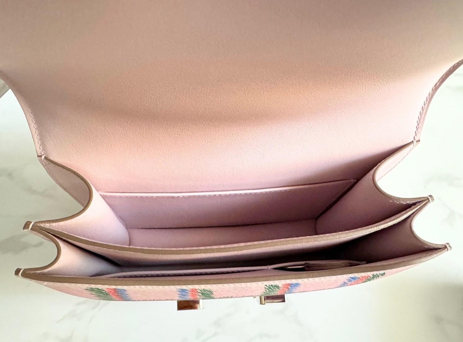 BNIB Hermès Constance 18 Mirror Tartan Borsa a spalla in pelle rosa PHW in vendita 6