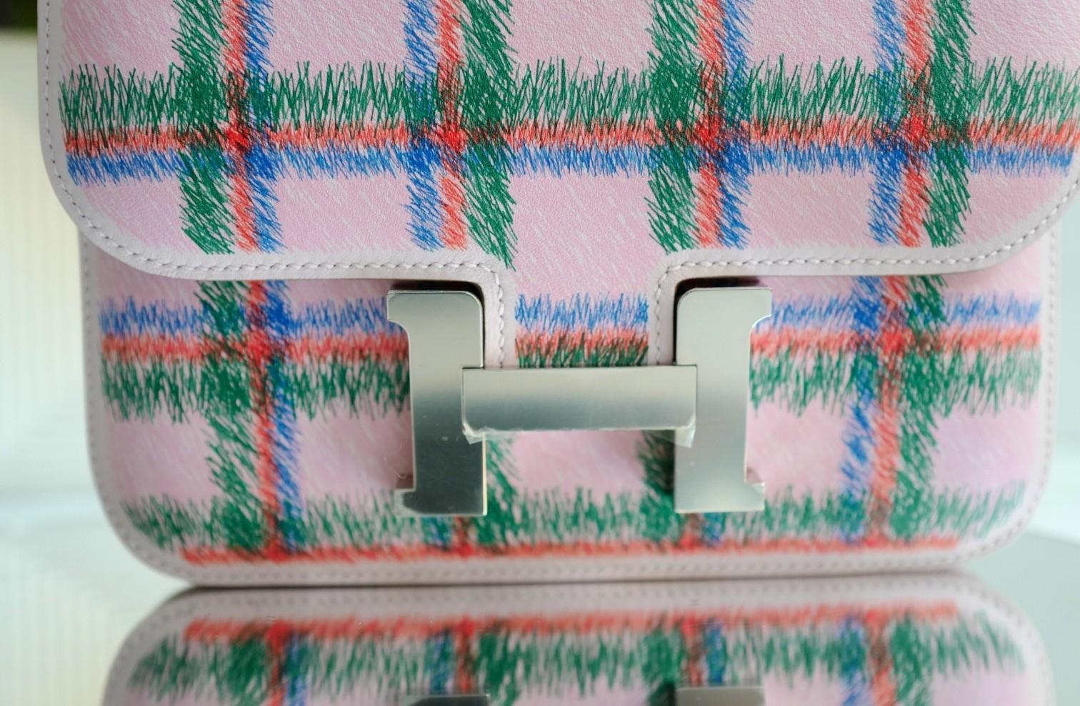 BNIB Hermès Constance 18 Mirror Tartan Borsa a spalla in pelle rosa PHW in vendita 9