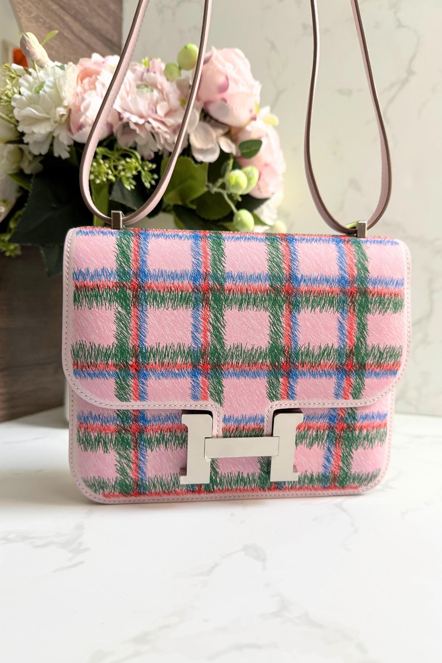 BNIB Hermès Constance 18 Mirror Tartan Borsa a spalla in pelle rosa PHW in vendita 12
