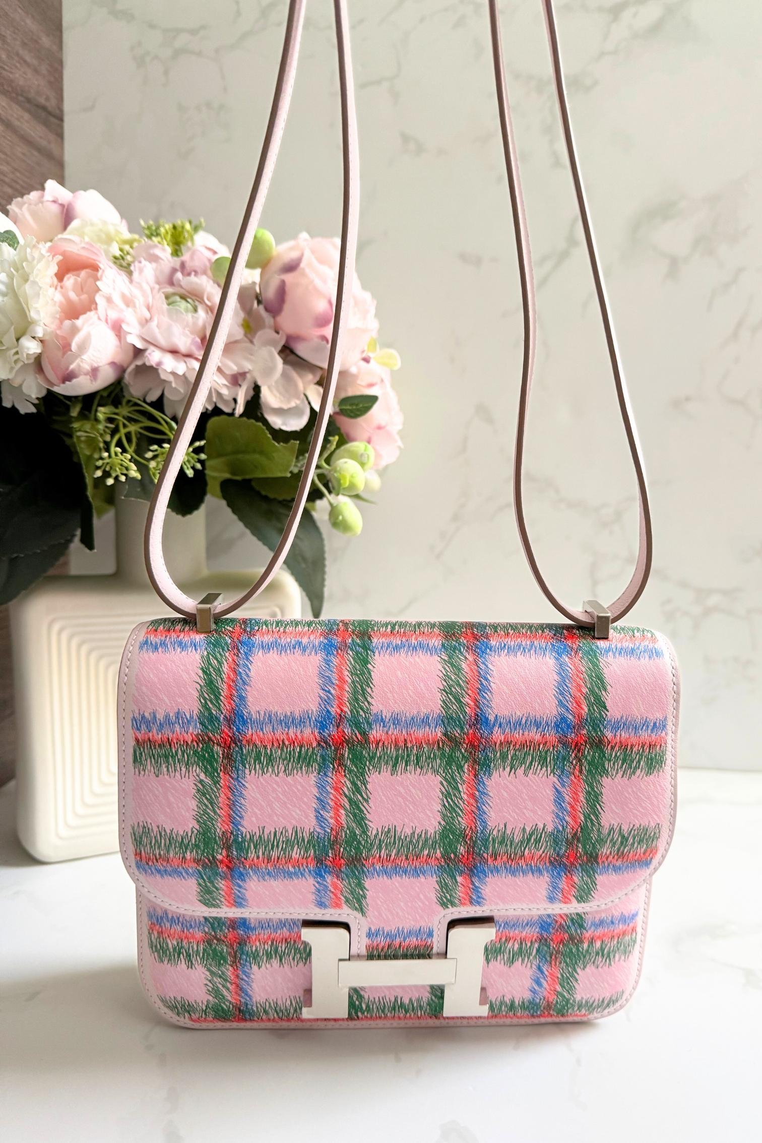 Grigio BNIB Hermès Constance 18 Mirror Tartan Borsa a spalla in pelle rosa PHW in vendita