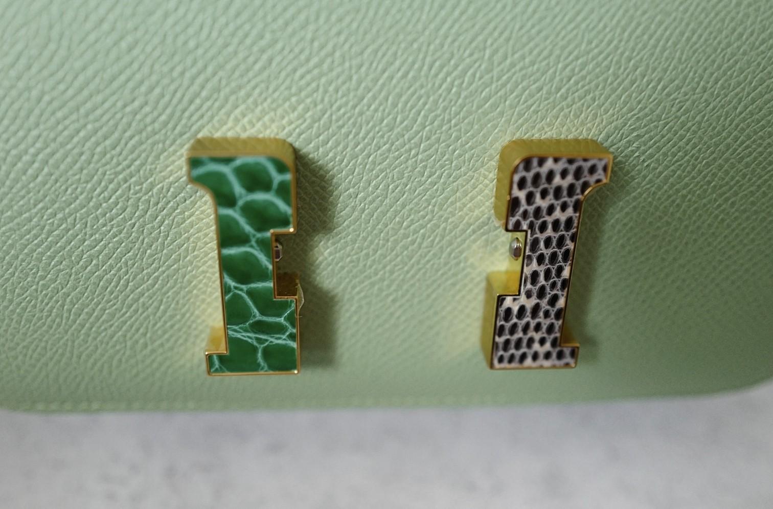 BNIB Hermès Constance 18 Vert Criquet Epsom Ledertasche Exotische Schnalle GHW im Angebot 9