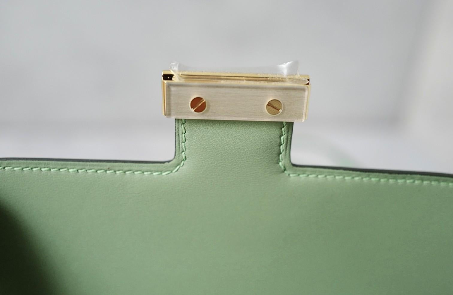 BNIB Hermès Constance 18 Vert Criquet Epsom Ledertasche Exotische Schnalle GHW im Angebot 10
