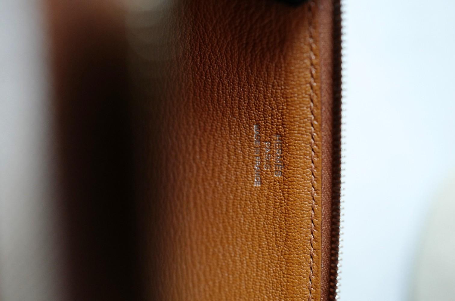 BNIB Hermès H Swift Canvas Cargo Travel Pouch in Ecru-Gold with Palladium HW For Sale 3