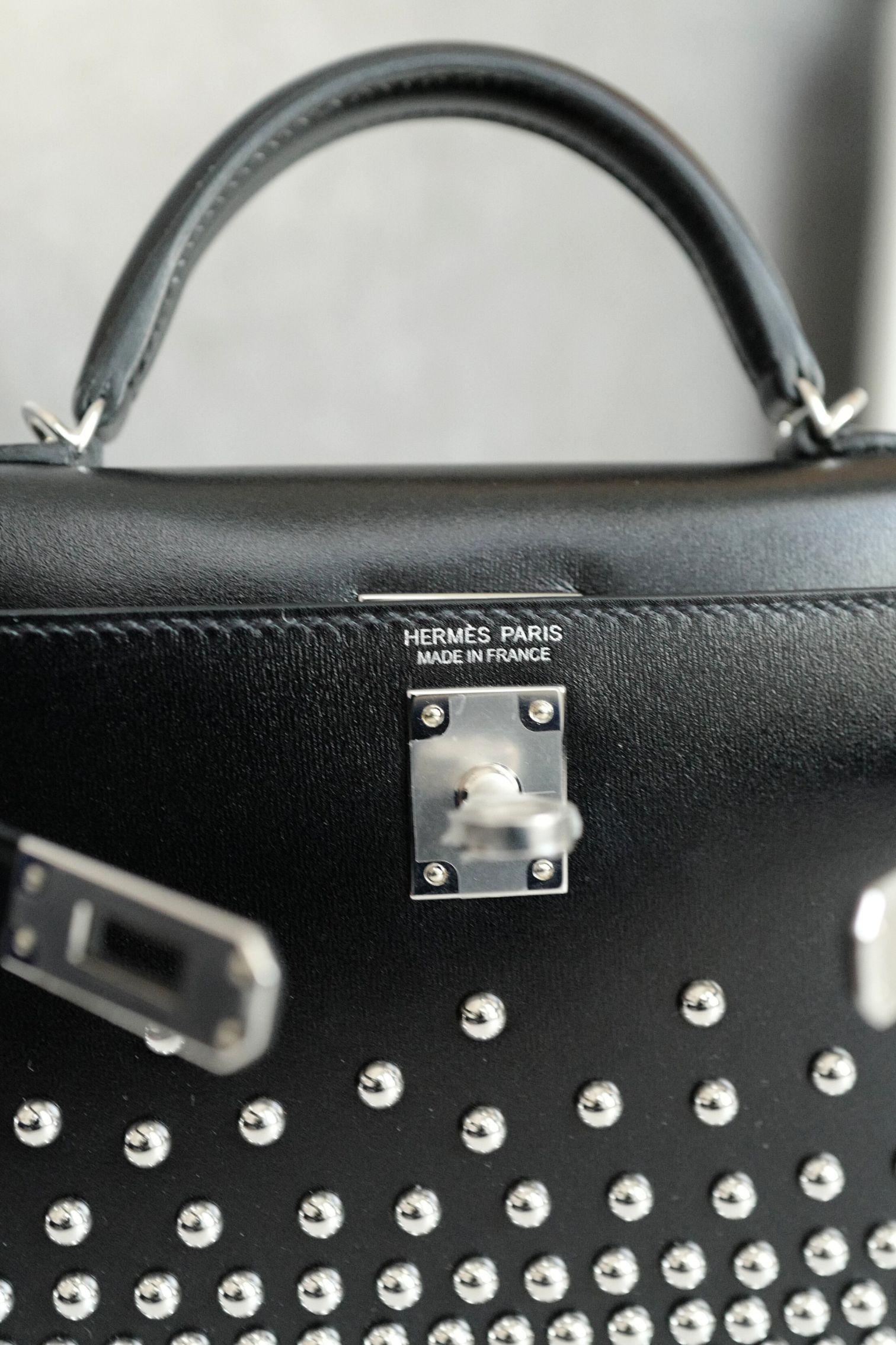 BNIB Hermès Kelly 20 Clouté beschlagen mit Palladium Hardware im Angebot 6