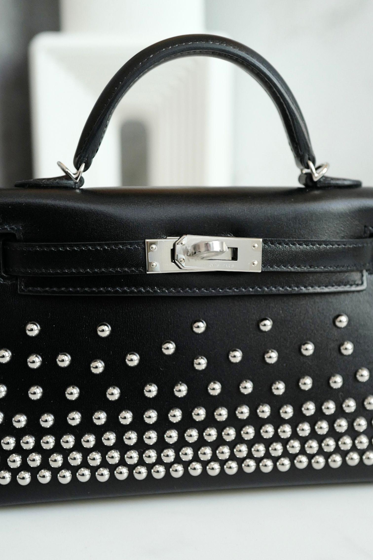 BNIB Hermès Kelly 20 Clouté beschlagen mit Palladium Hardware im Angebot 14