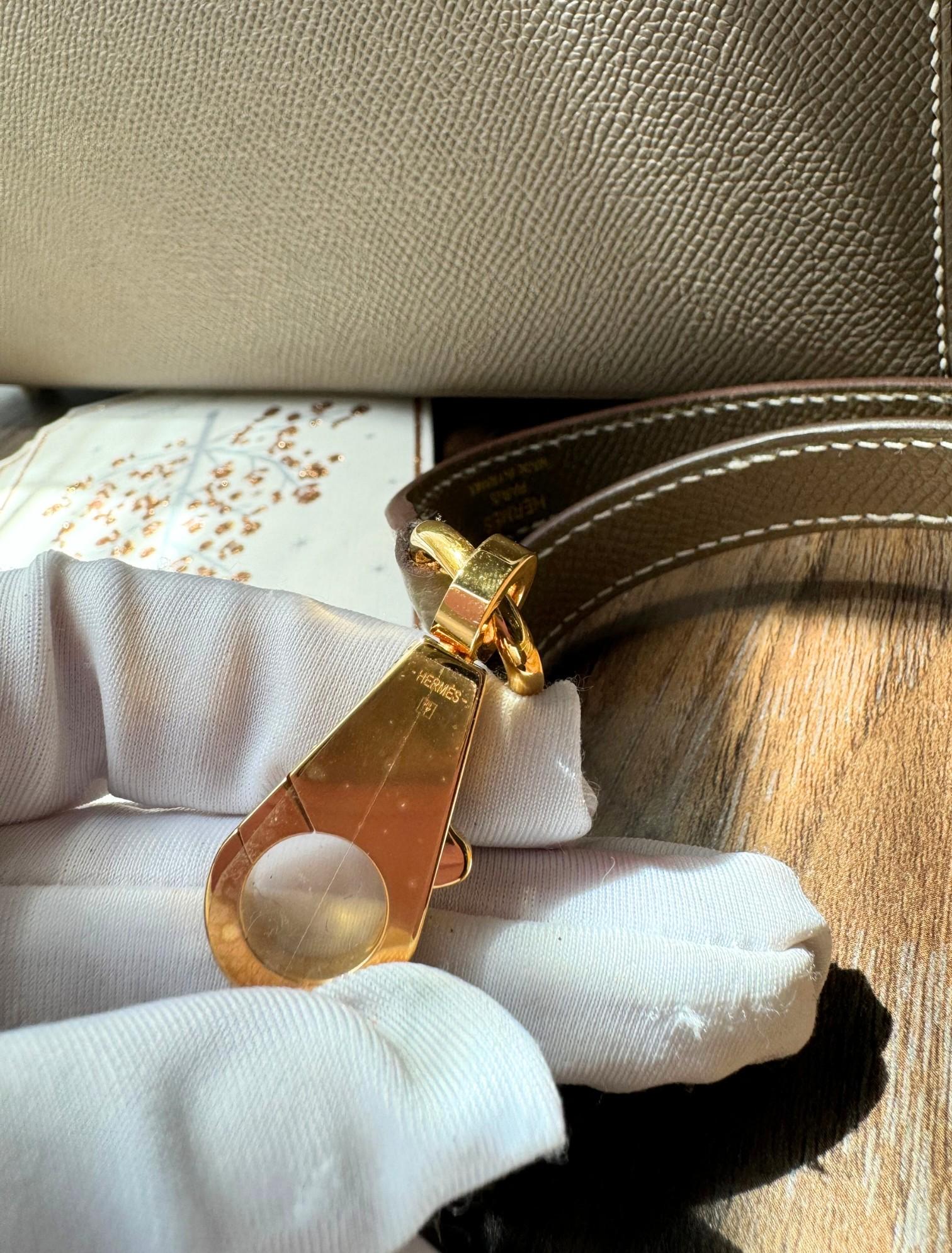 BNIB Hermes Kelly 25 Etoupe Epsom Sellier con Hardware Oro 2025 in vendita 12