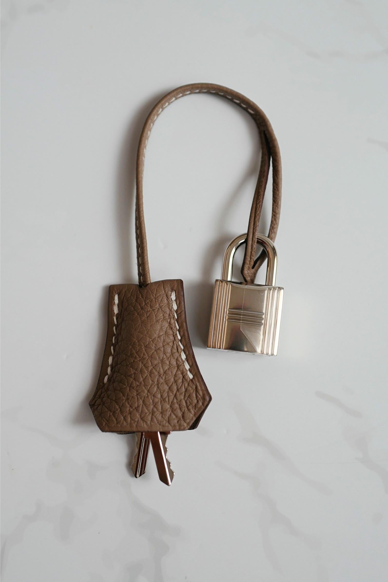BNIB Hermes Kelly 25 Etoupe Togo Retourne Palladium HW Y 2020 NUOVO in vendita 6