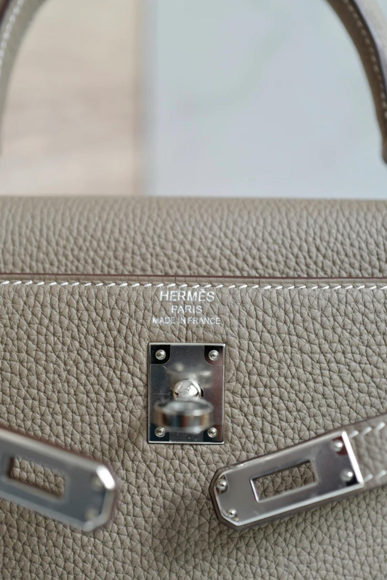 BNIB Hermes Kelly 25 Etoupe Togo Retourne Palladium HW Y 2020 NUOVO in vendita 7