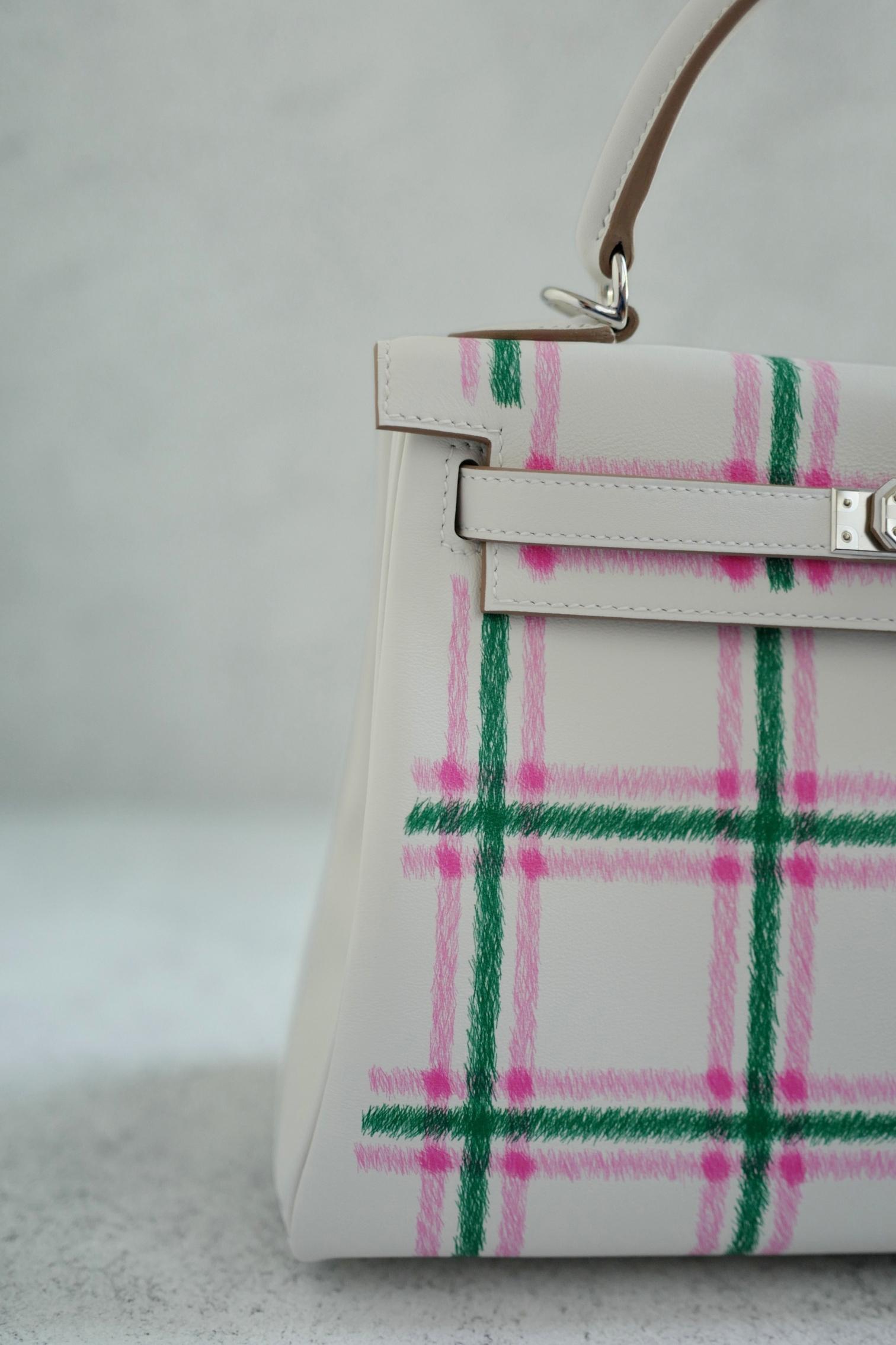 BNIB Hermès Kelly 25 Sellier Tartan Pattern White Leather Handbag PHW in vendita 14
