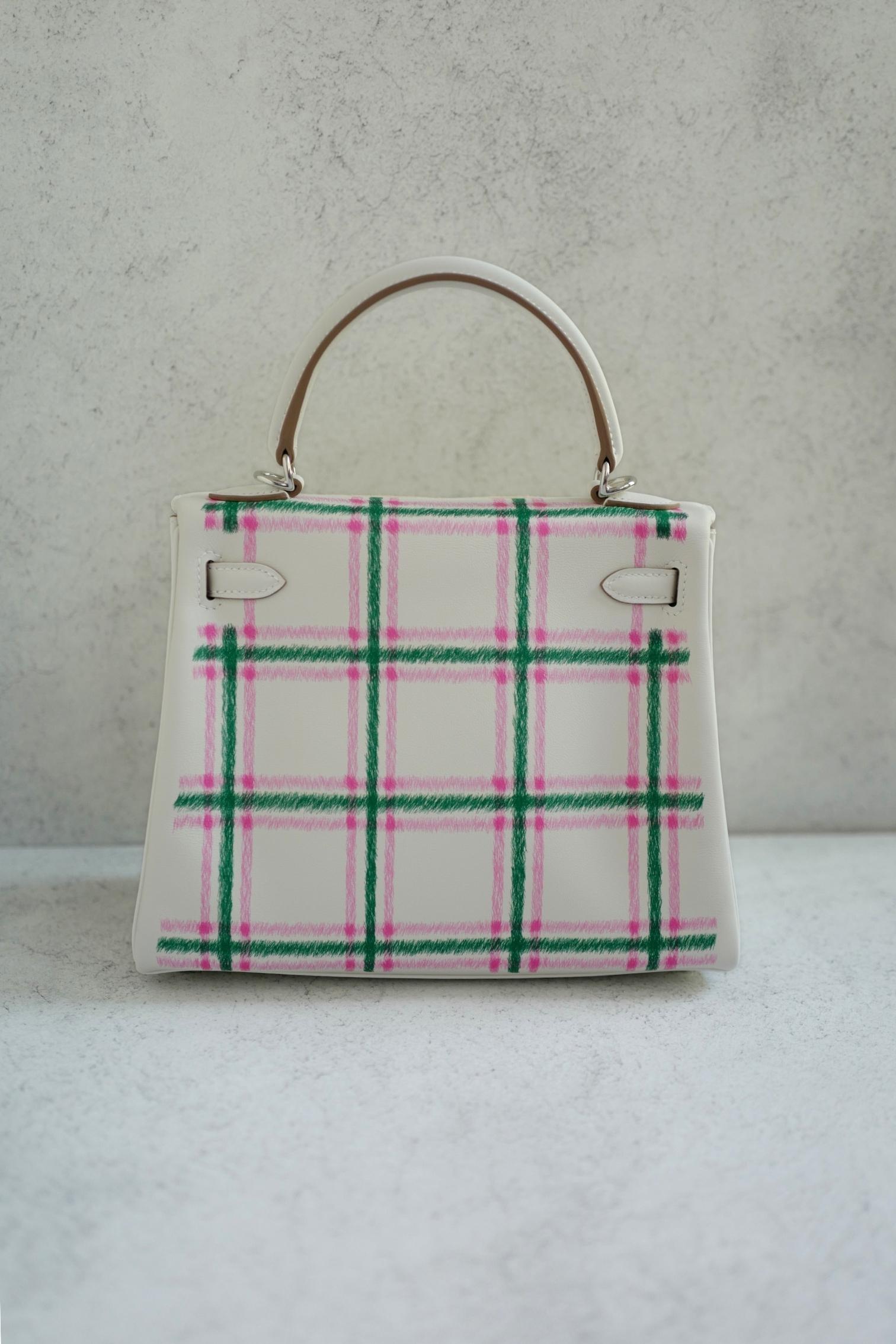 BNIB Hermès Kelly 25 Sellier Tartan Pattern White Leather Handbag PHW In condizioni Nuovo in vendita a Forest Park, GA