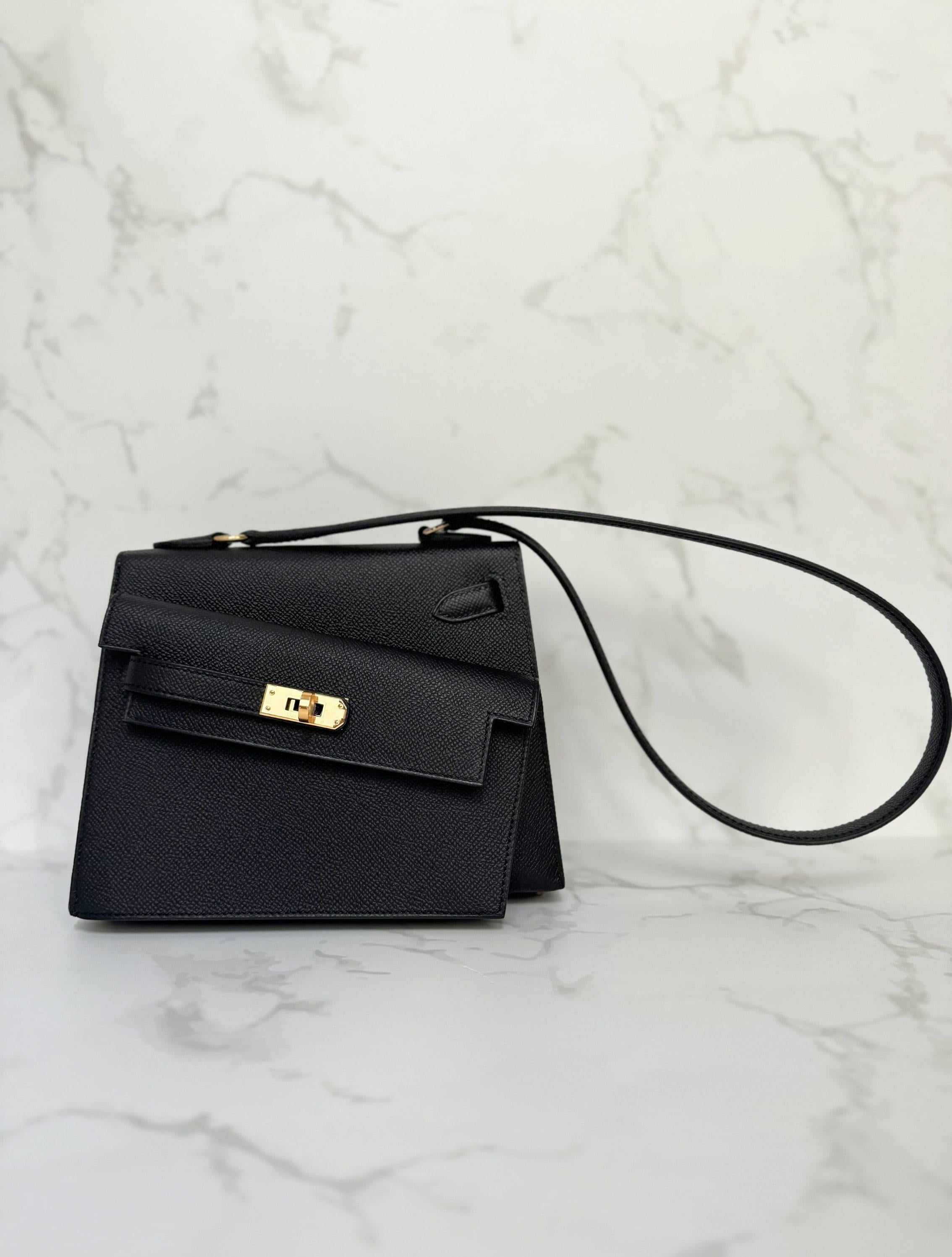 BNIB Hermès Kelly Désordre Cuir d'Epsom noir avec quincaillerie dorée en vente 5