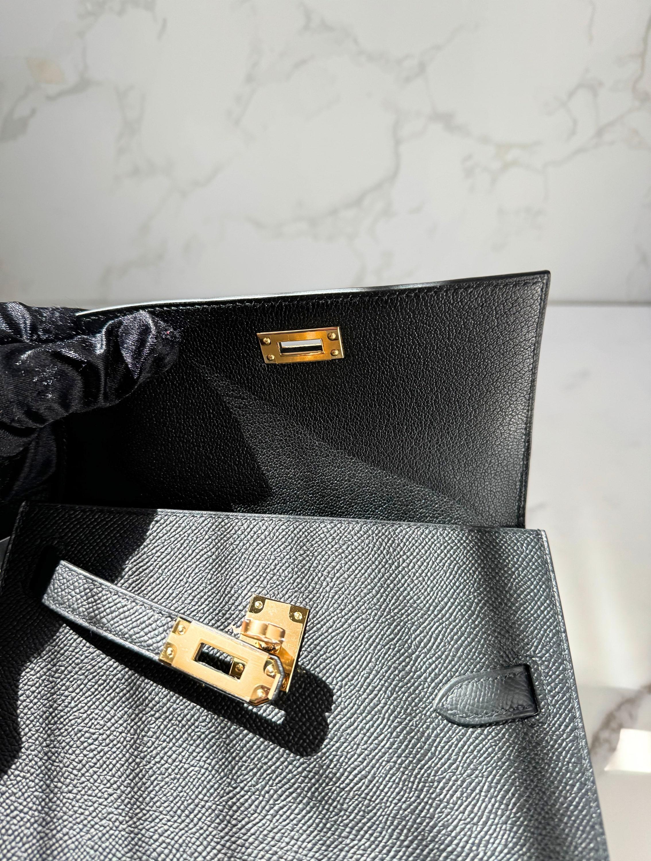 BNIB Hermès Kelly Désordre Cuir d'Epsom noir avec quincaillerie dorée en vente 6
