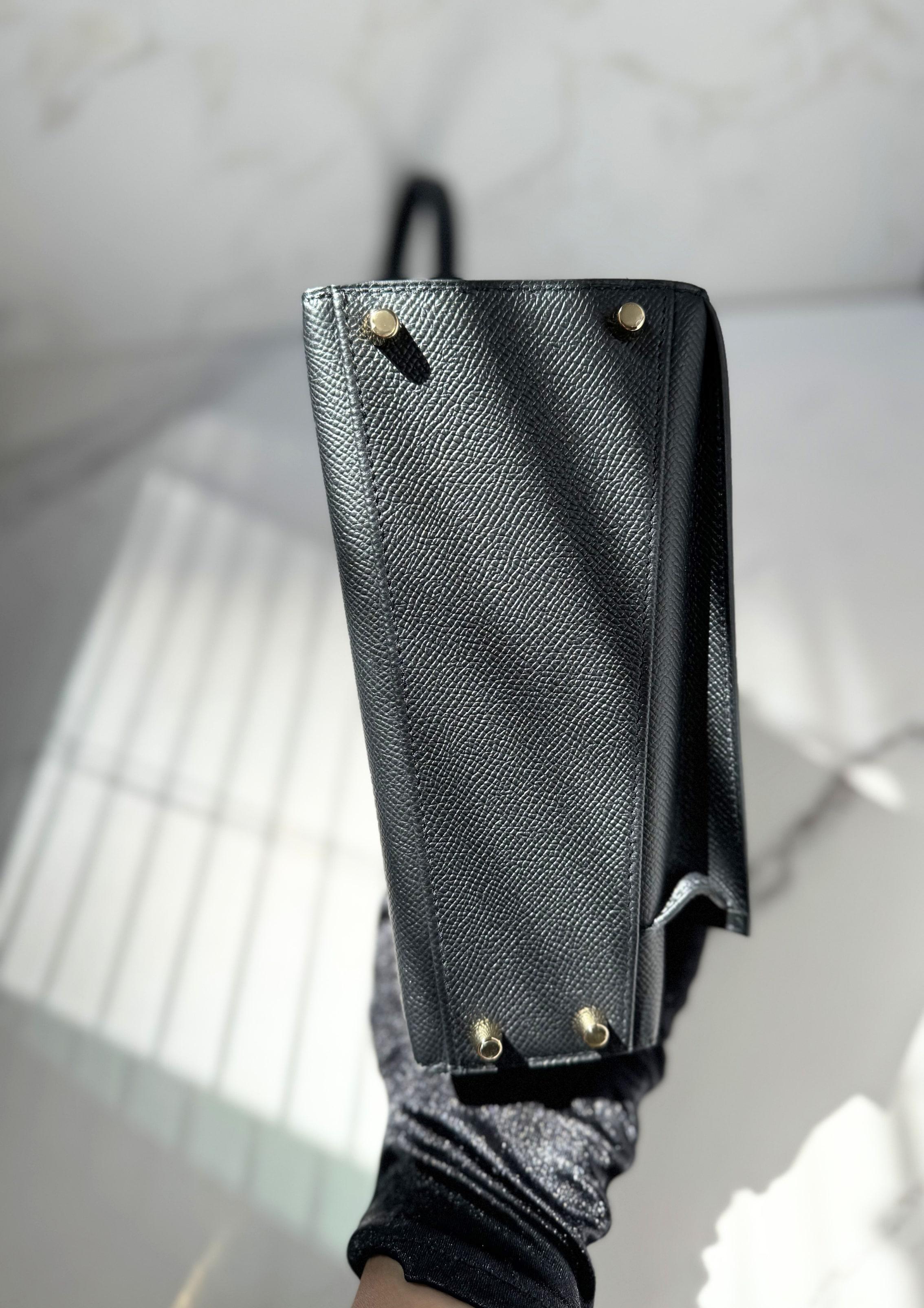 BNIB Hermès Kelly Désordre Cuir d'Epsom noir avec quincaillerie dorée en vente 7