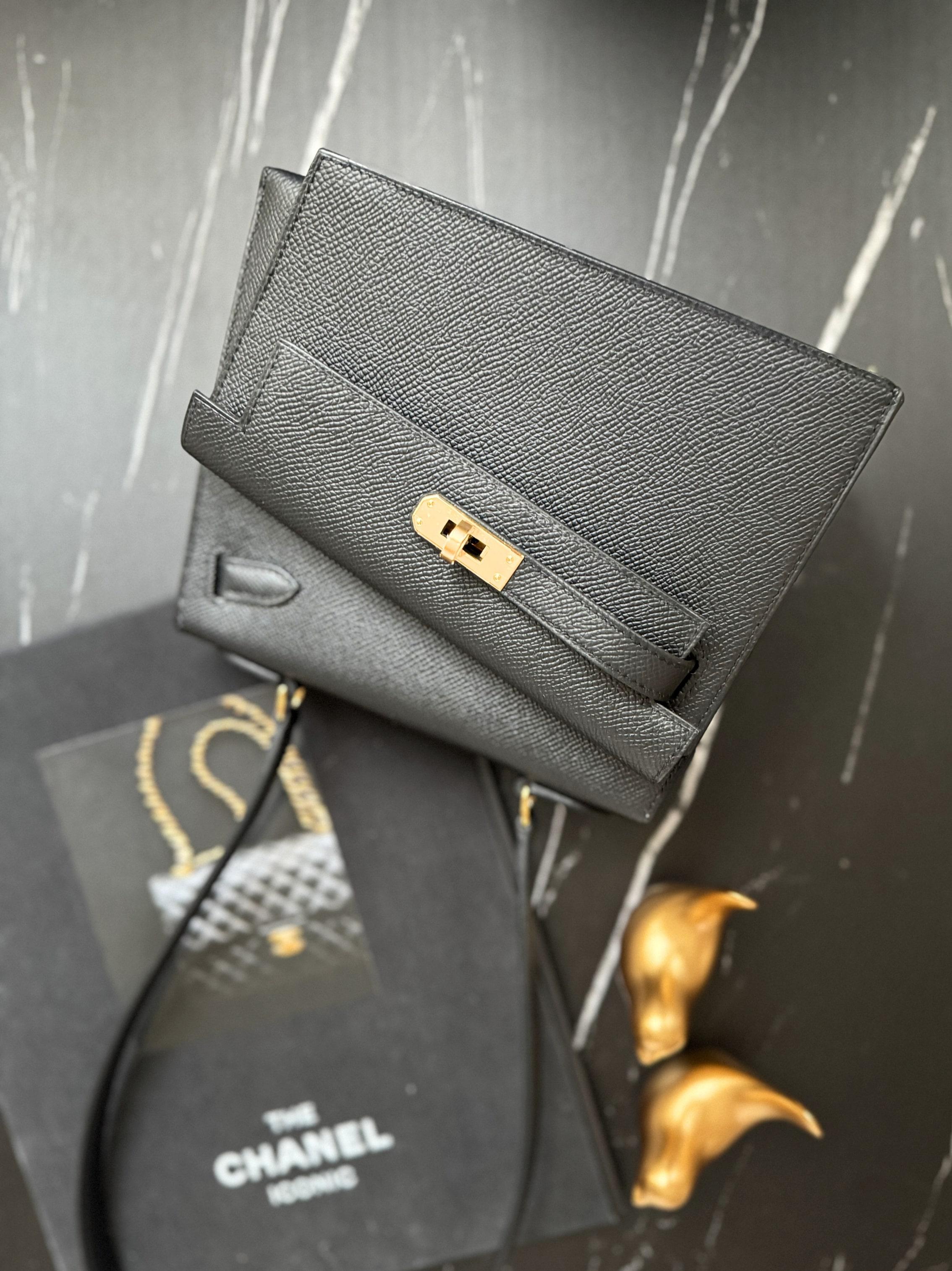 BNIB Hermès Kelly Désordre Cuir d'Epsom noir avec quincaillerie dorée en vente 12