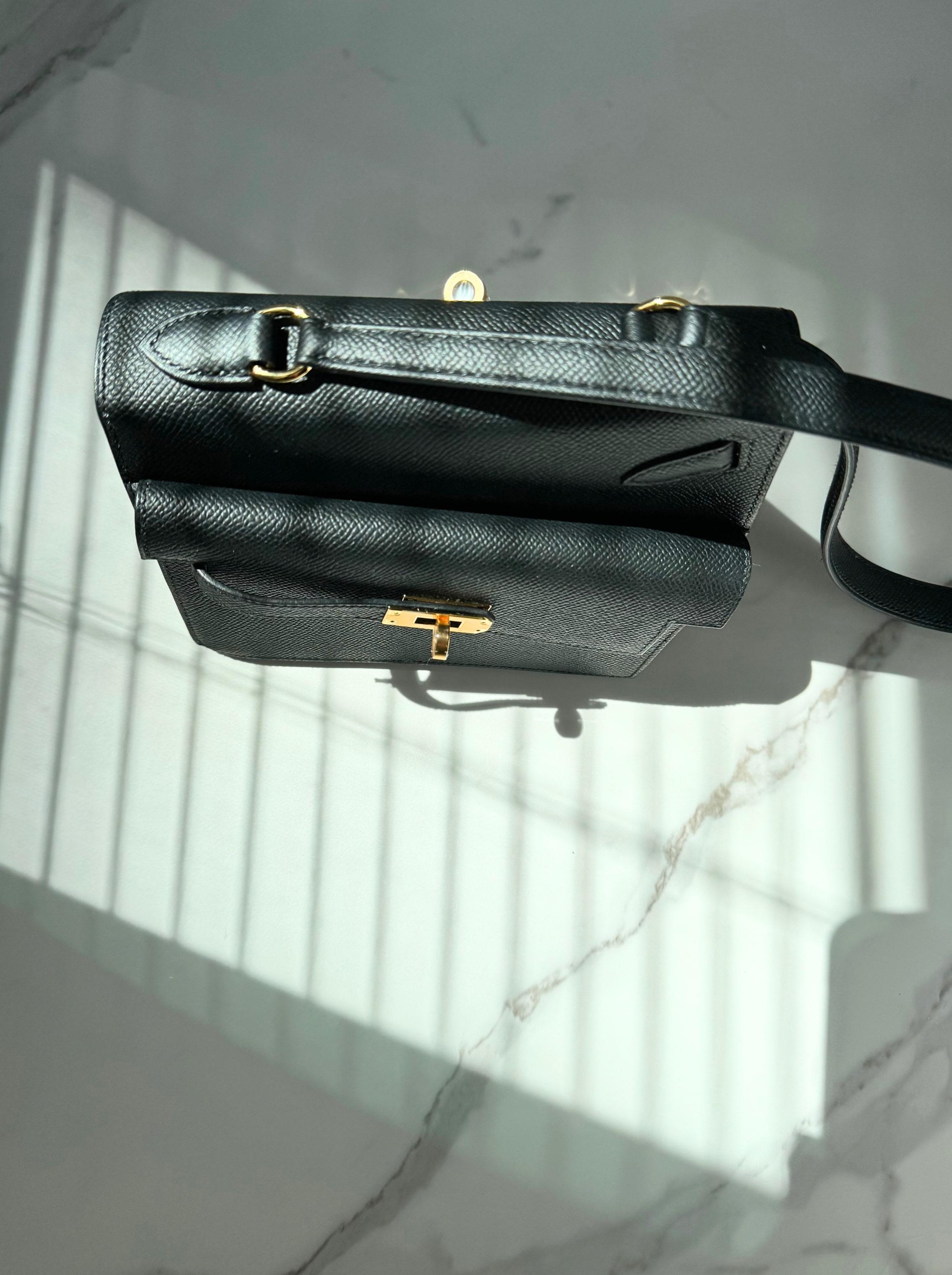 BNIB Hermès Kelly Désordre Cuir d'Epsom noir avec quincaillerie dorée en vente 2