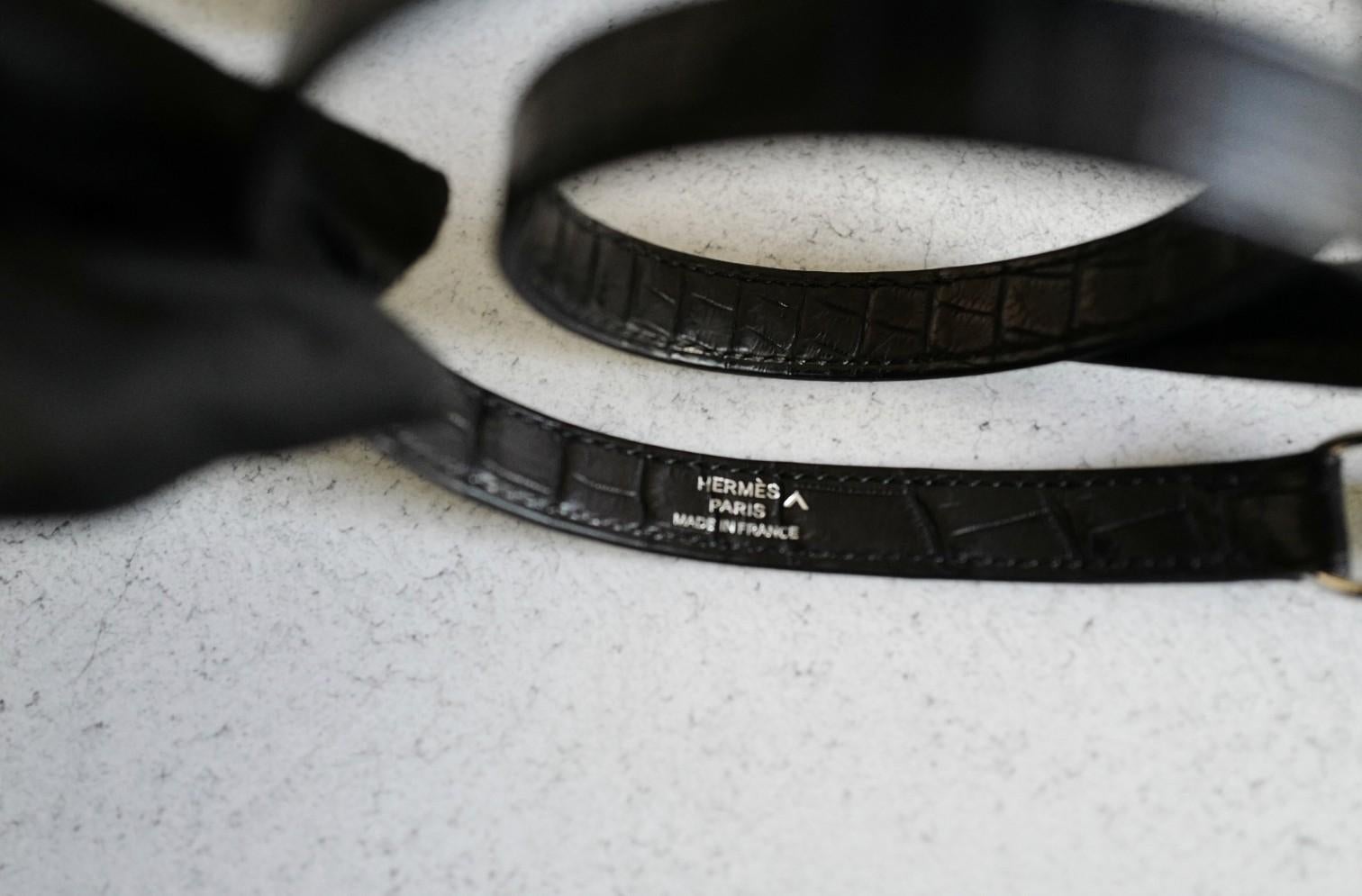 BNIB Hermès Kelly Elan Folie Noir Matte Porosus Crocodile Ostrich Feather PHW For Sale 5