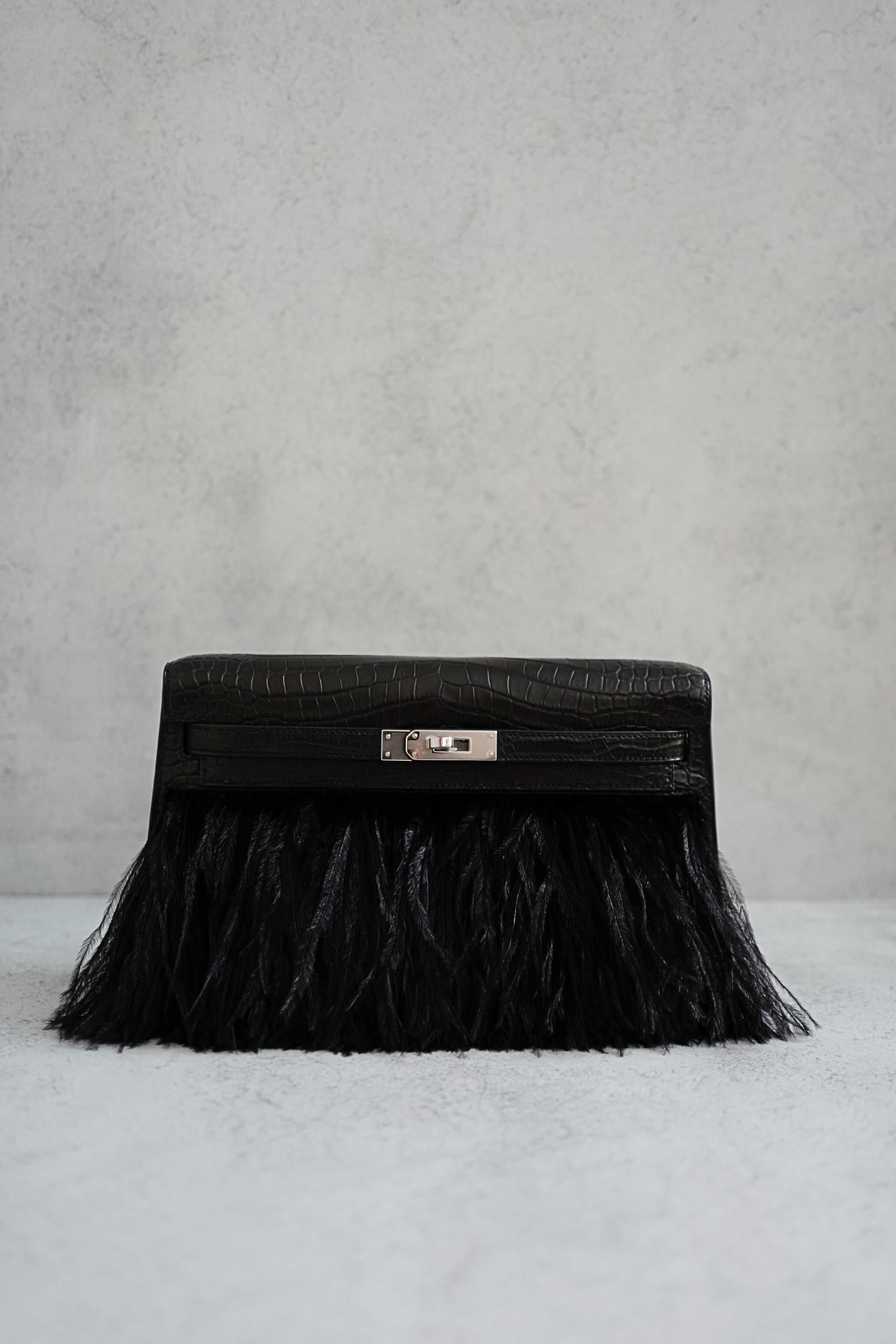 BNIB Hermès Kelly Elan Folie Noir Matte Porosus Crocodile Ostrich Feather PHW For Sale 9