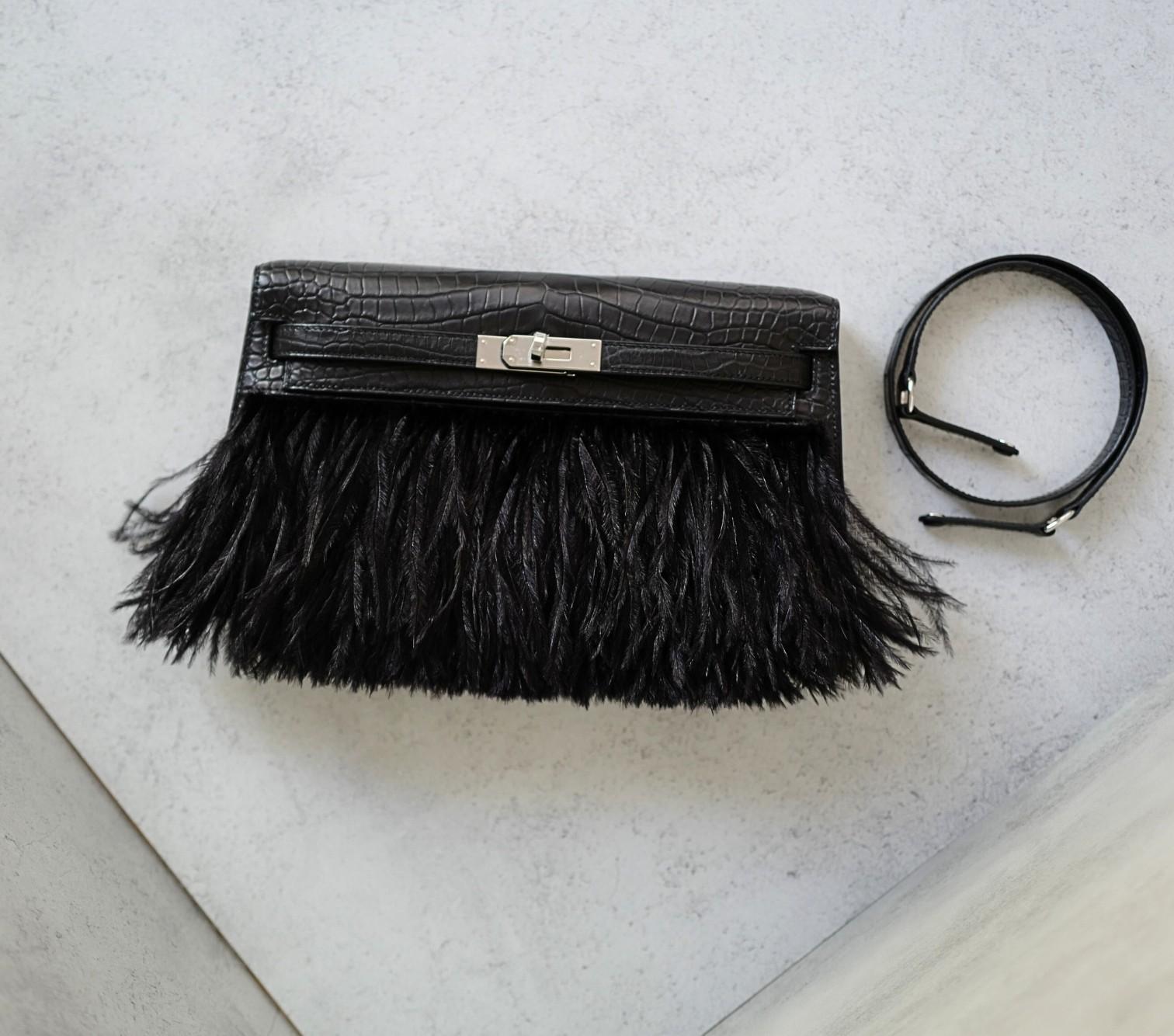 BNIB Hermès Kelly Elan Folie Noir Matte Porosus Crocodile Ostrich Feather PHW For Sale 11