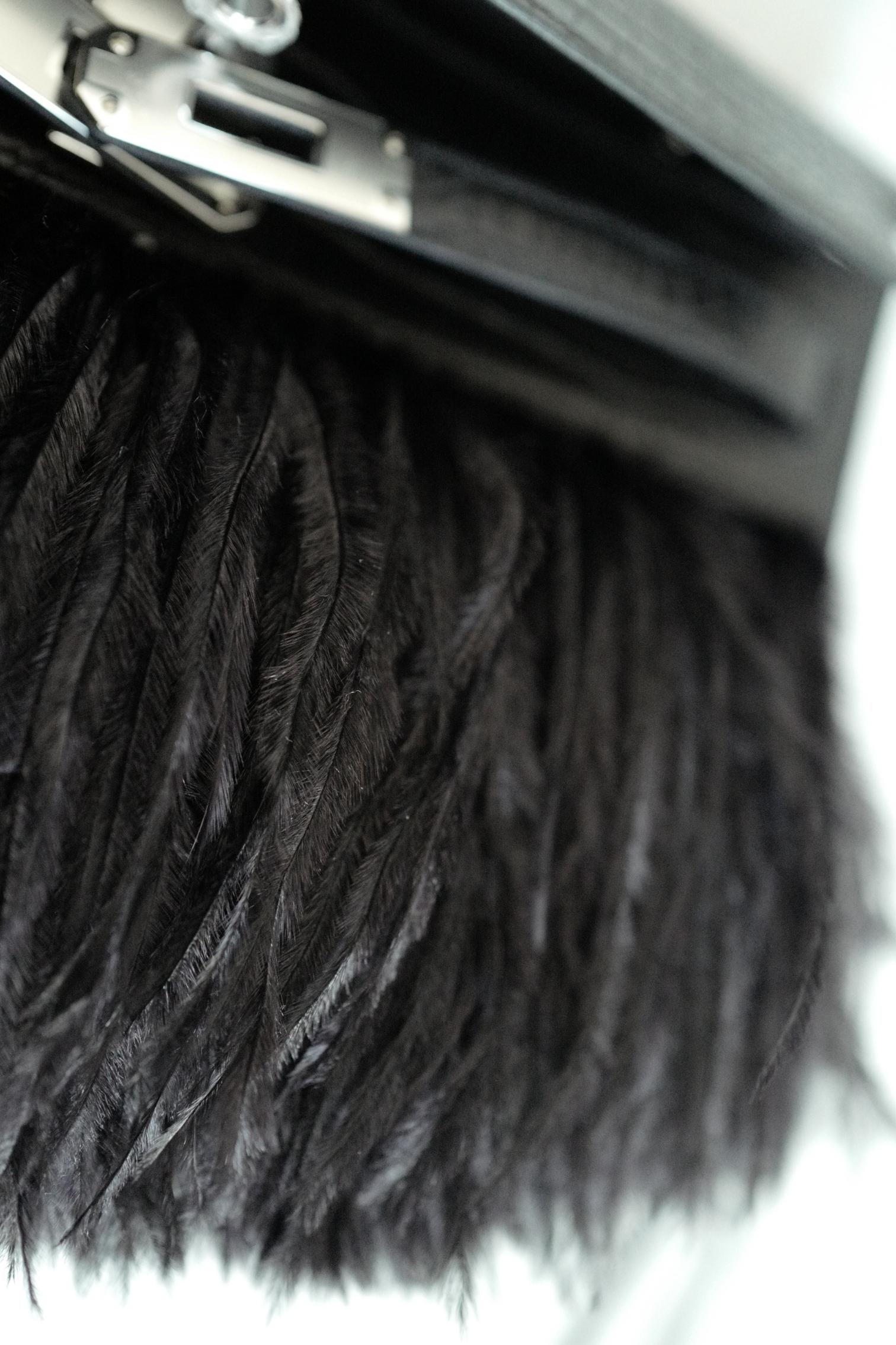 BNIB Hermès Kelly Elan Folie Noir Matte Porosus Crocodile Ostrich Feather PHW For Sale 13