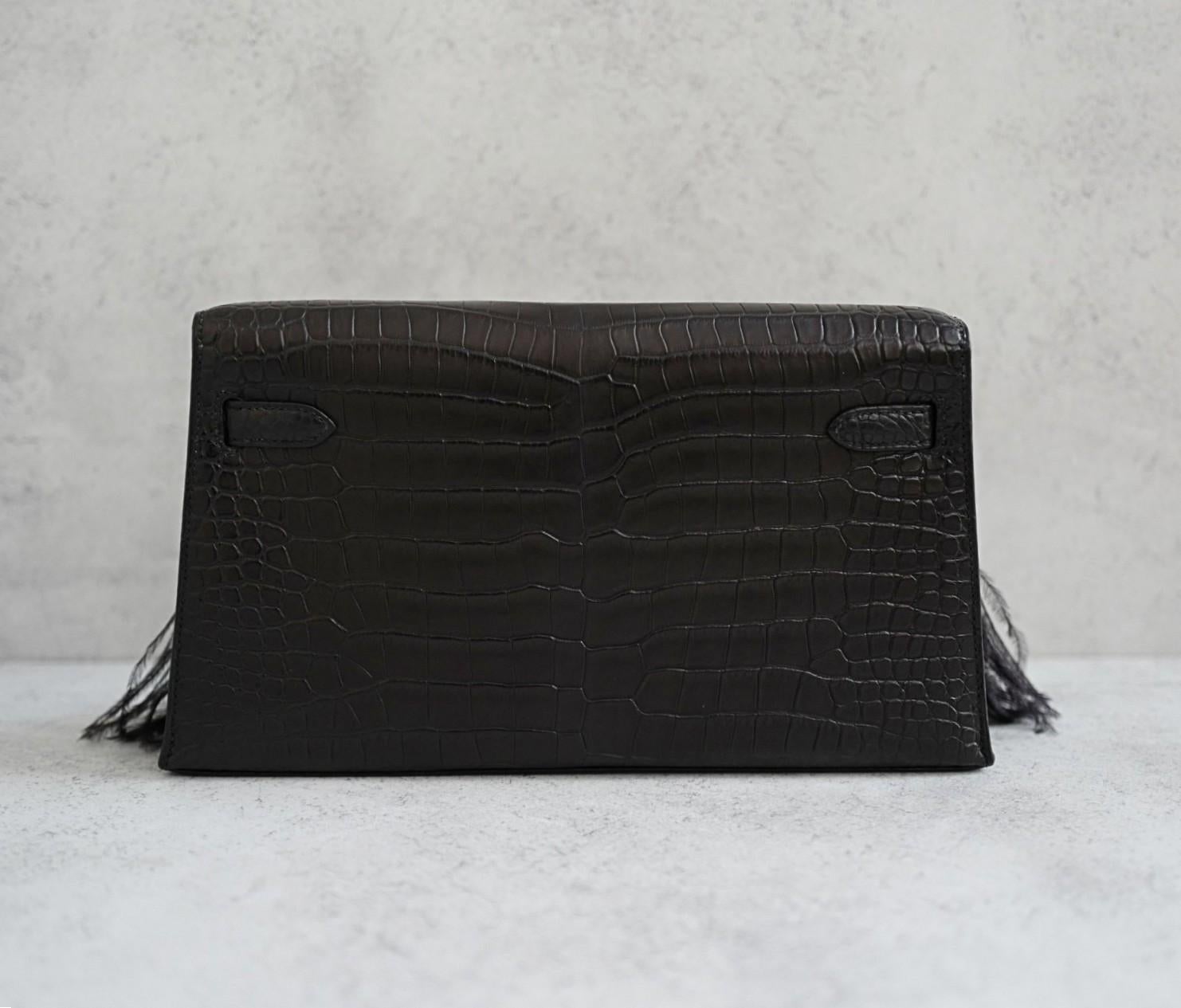 Black BNIB Hermès Kelly Elan Folie Noir Matte Porosus Crocodile Ostrich Feather PHW For Sale