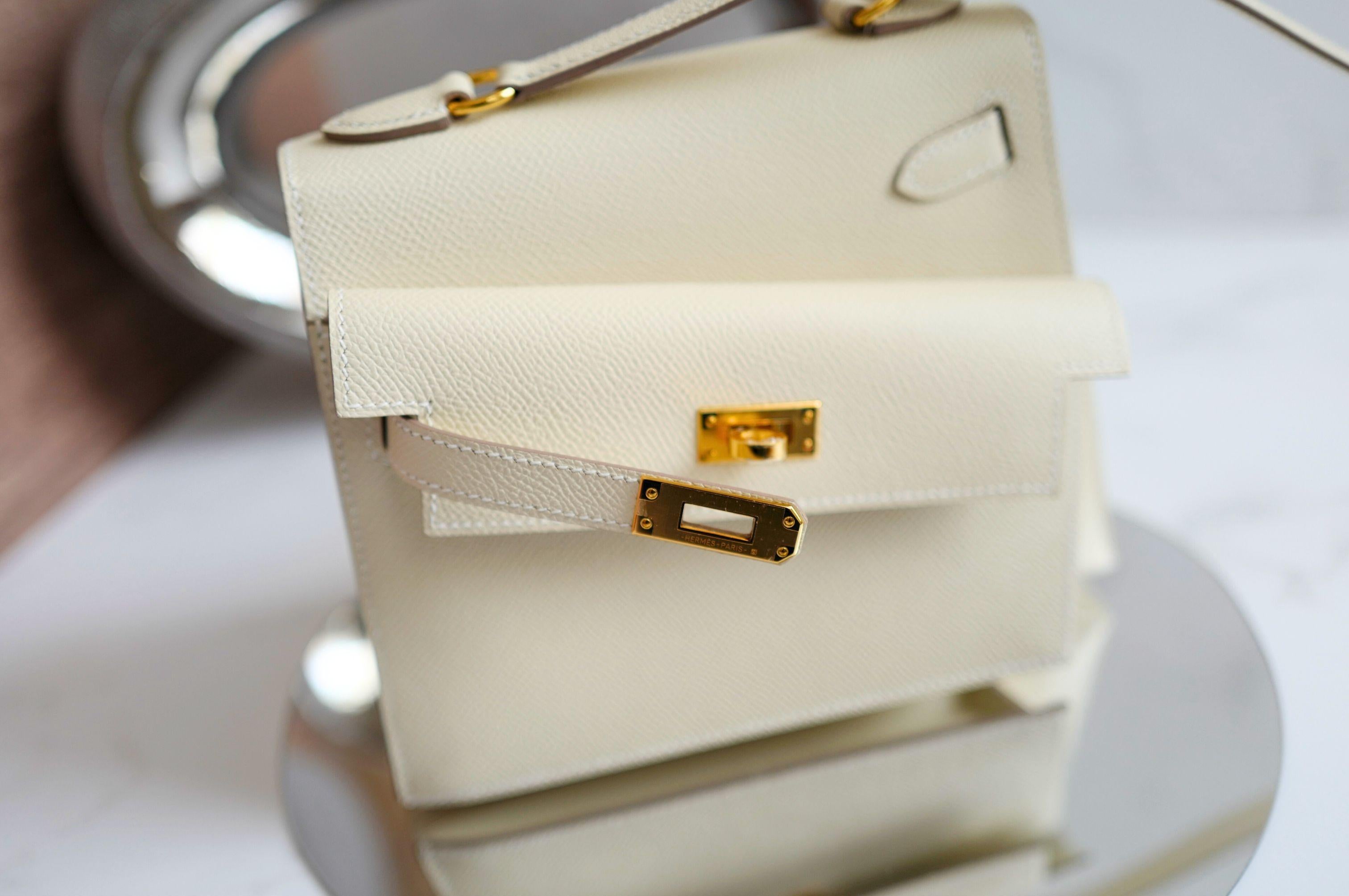 BNIB Hermes Kelly En Desordre Craie Epsom Gold HW Limited Edition For Sale 11