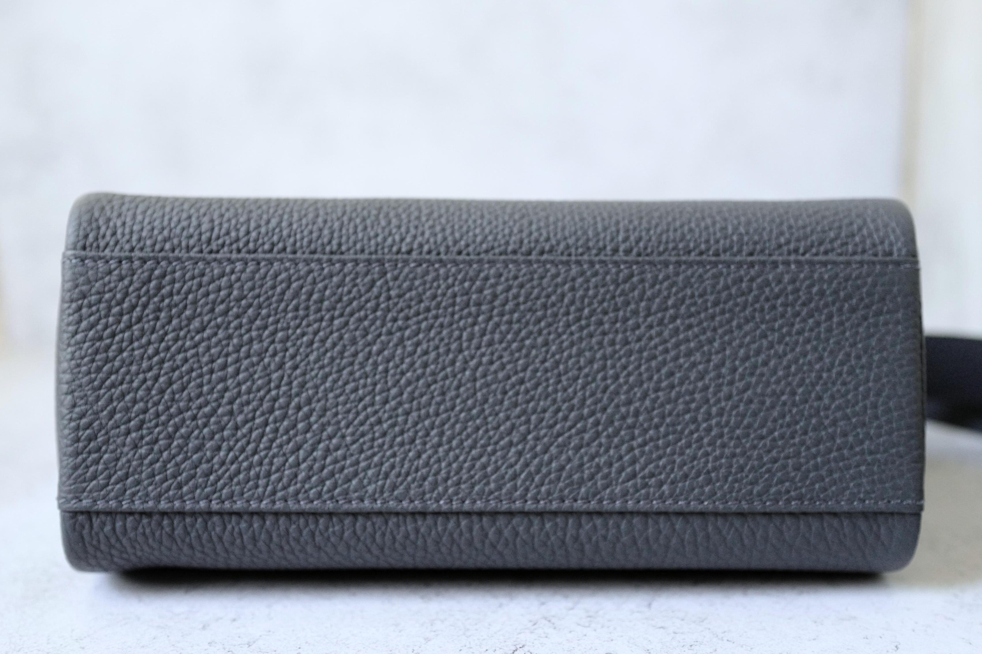 BNIB Hermès Kelly Messenger PM Veau Togo Bag Gris Misty Palladium Hardware K en vente 8