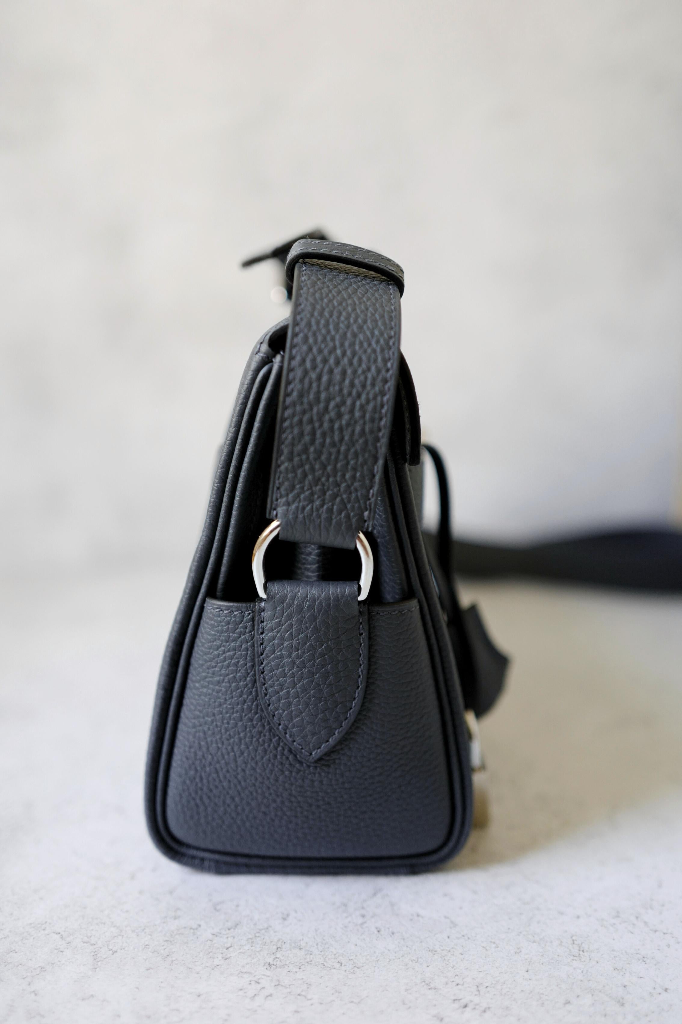 BNIB Hermès Kelly Messenger PM Veau Togo Bag Gris Misty Palladium Hardware K en vente 12