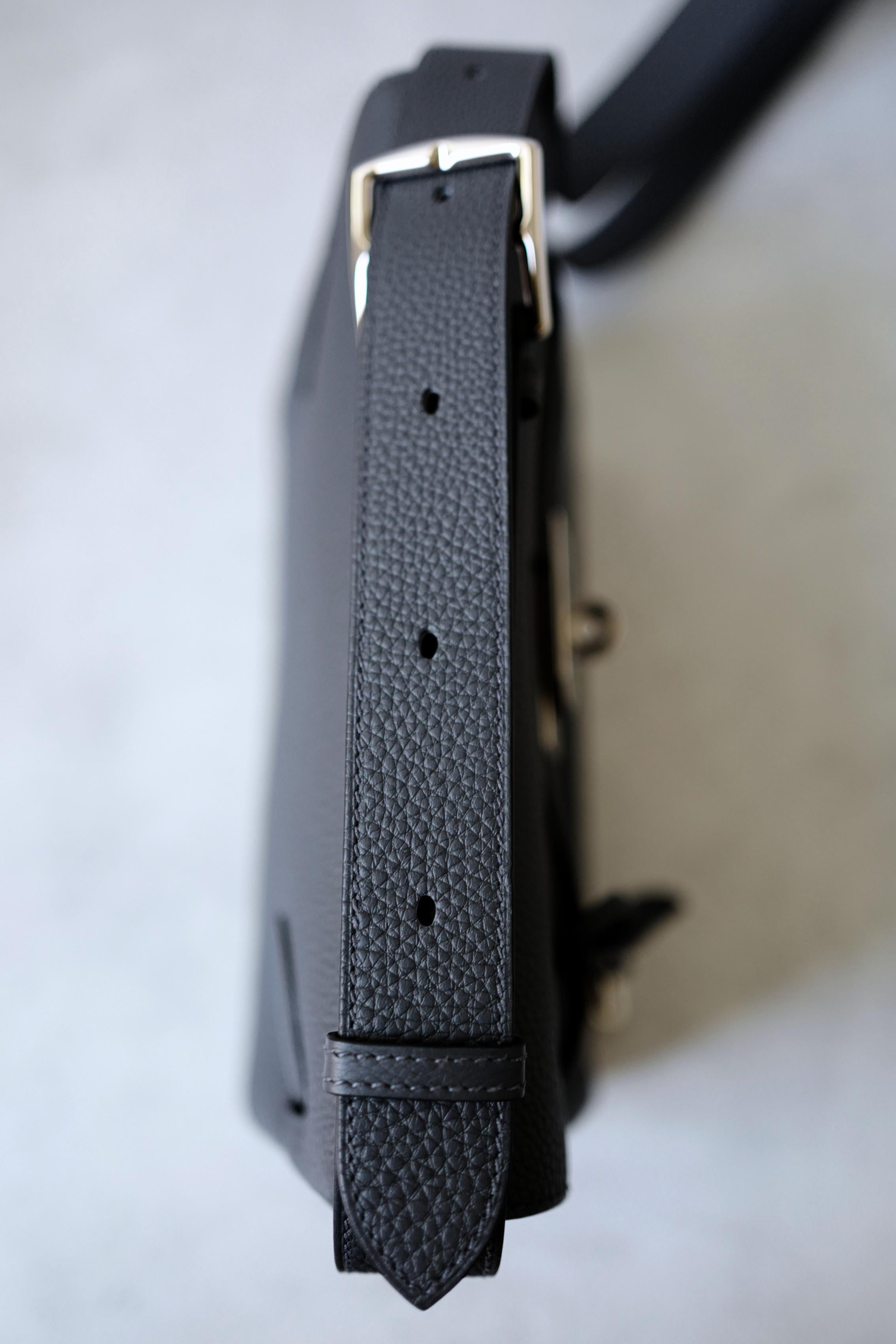BNIB Hermès Kelly Messenger PM Veau Togo Bag Gris Misty Palladium Hardware K en vente 3