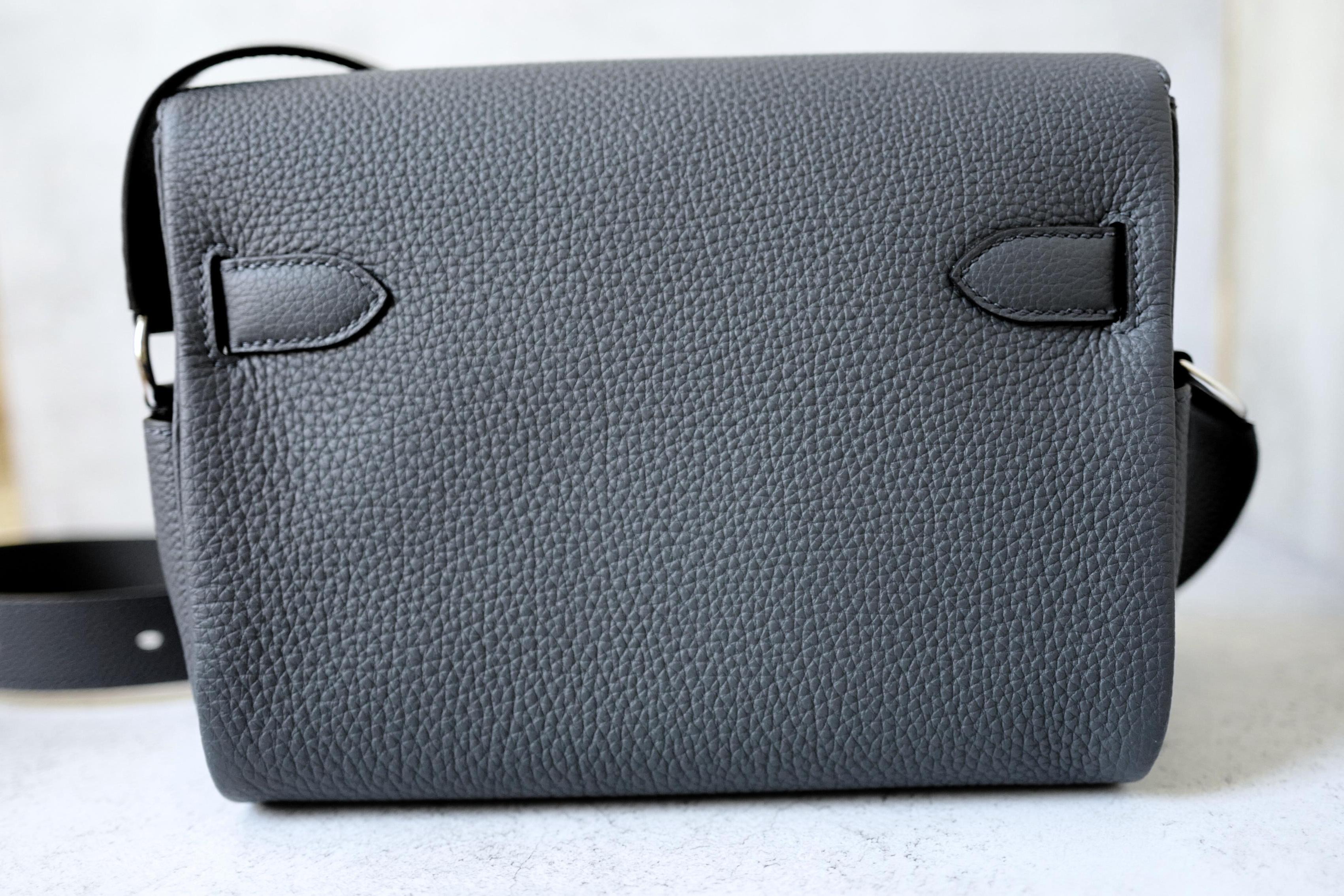 BNIB Hermès Kelly Messenger PM Veau Togo Bag Gris Misty Palladium Hardware K en vente 4