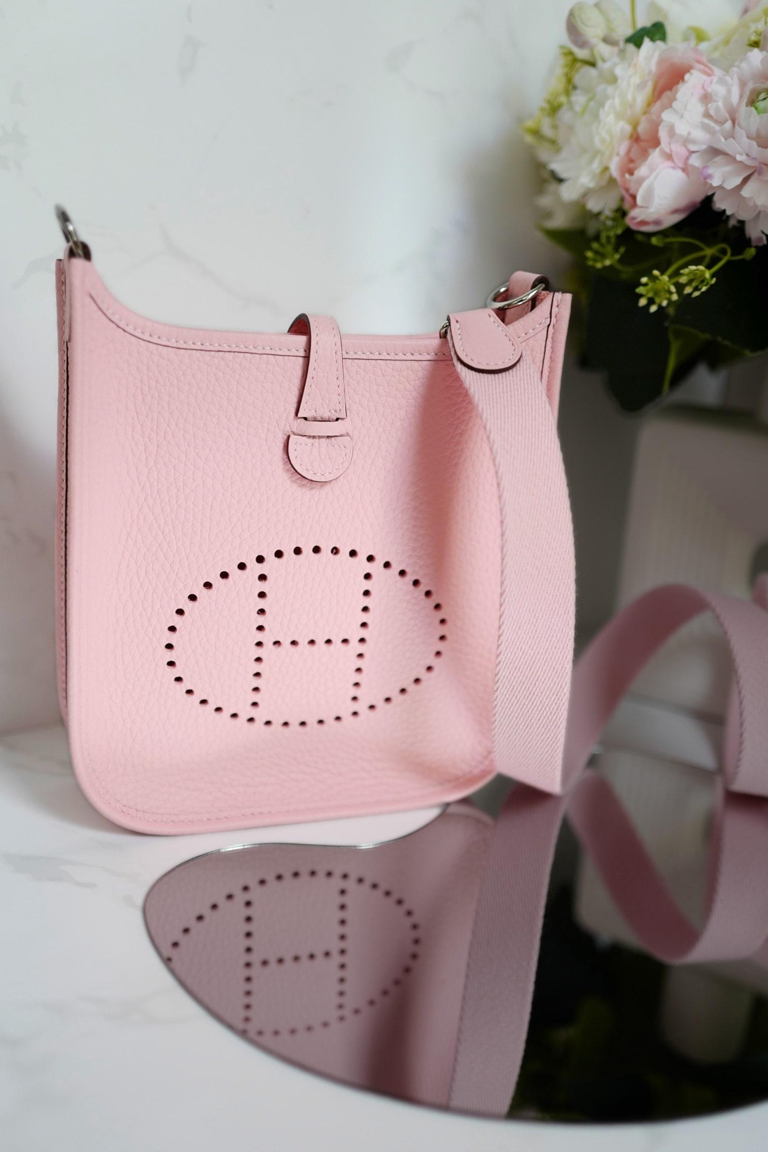 BNIB Hermès Mini Evelyne Bag Rose Sakura Clemence Leather Palladium Hardware in vendita 13