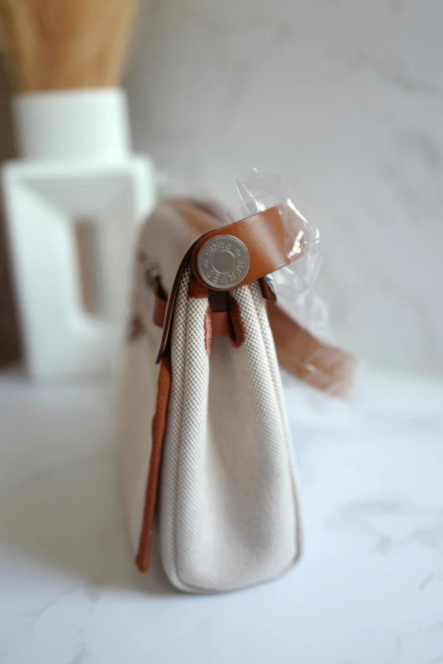 Women's BNIB Hermes Mini Herbag Fauve/Ecru with Palladium Hardware For Sale