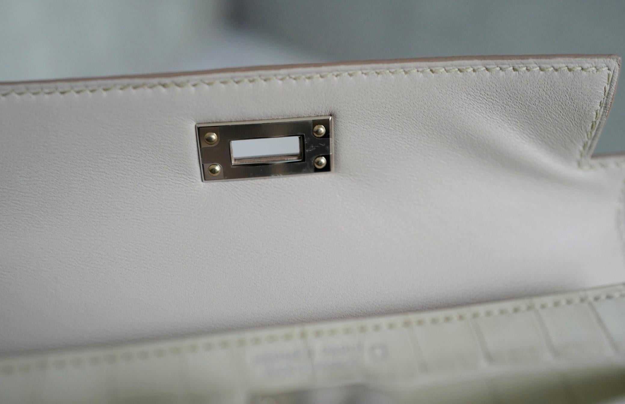 BNIB Hermès Mini Kelly 20 Beton Matte Crocodile with Palladium Hardware Stamp K For Sale 6