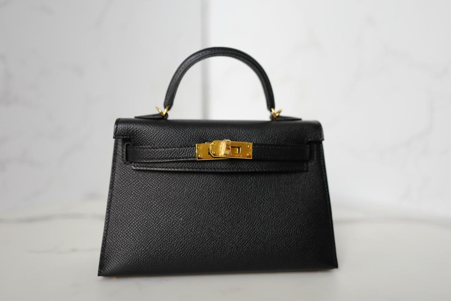 BNIB Hermès Mini Kelly 20 Black Epsom Leather with Gold Hardware Stamp W Negro en venta