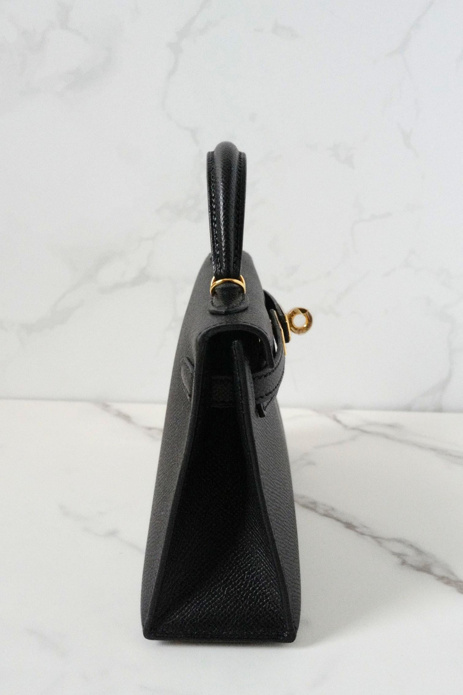 De las mujeres BNIB Hermès Mini Kelly 20 Black Epsom Leather with Gold Hardware Stamp W en venta