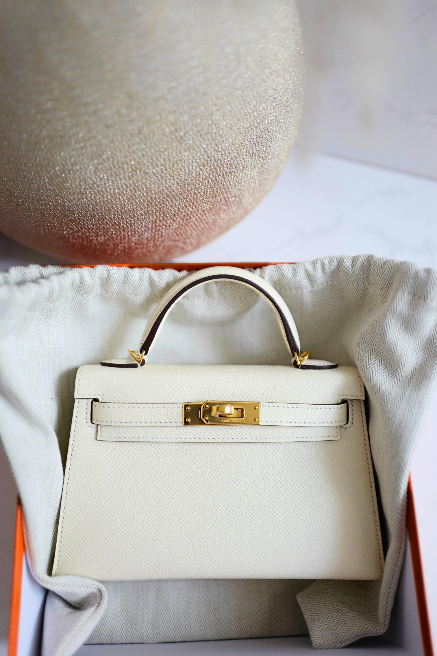 BNIB Hermès Mini Kelly 20 in Nata Epsom Leather Gold HW en venta 9