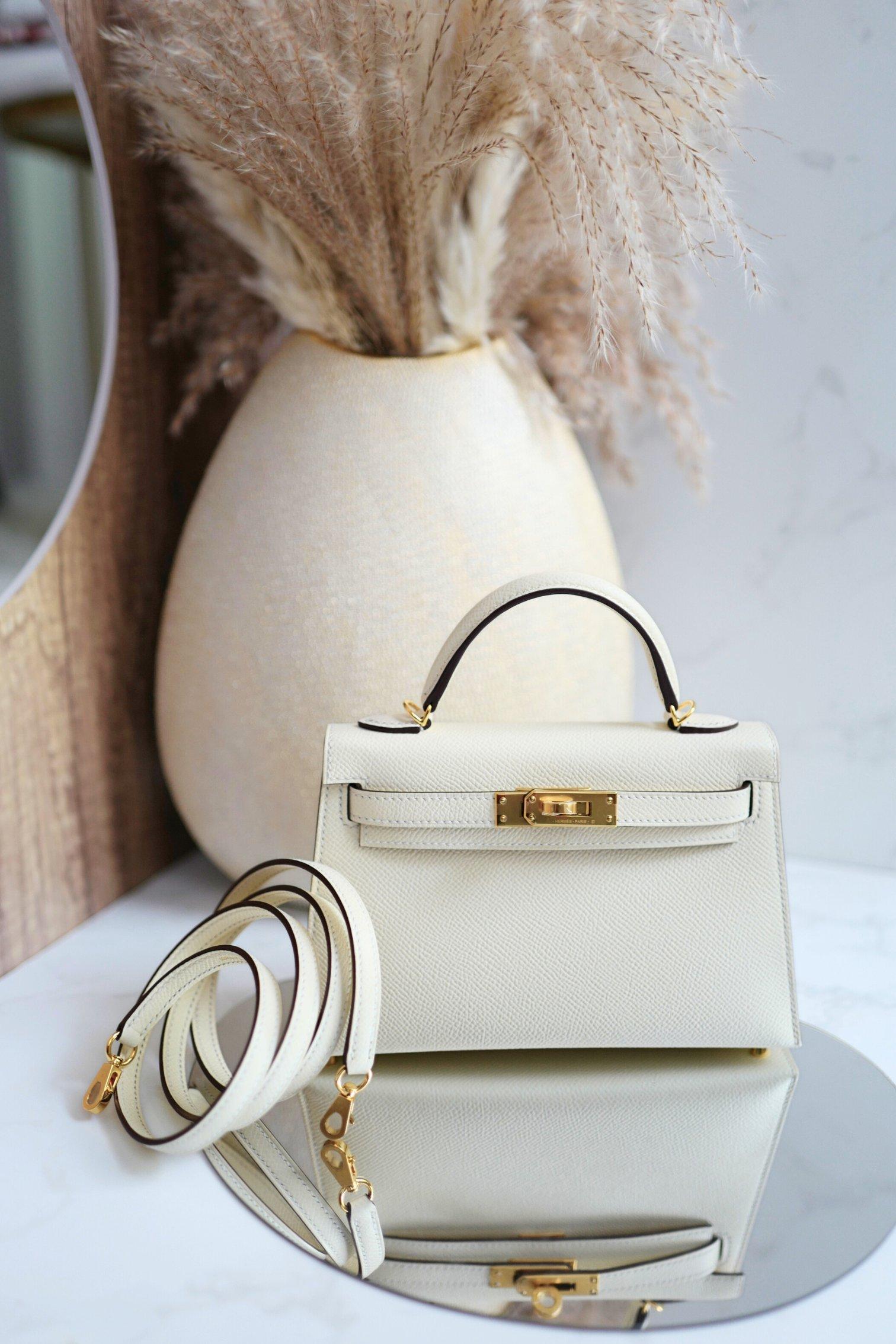 BNIB Hermès Mini Kelly 20 in Nata Epsom Leather Gold HW Oro en venta