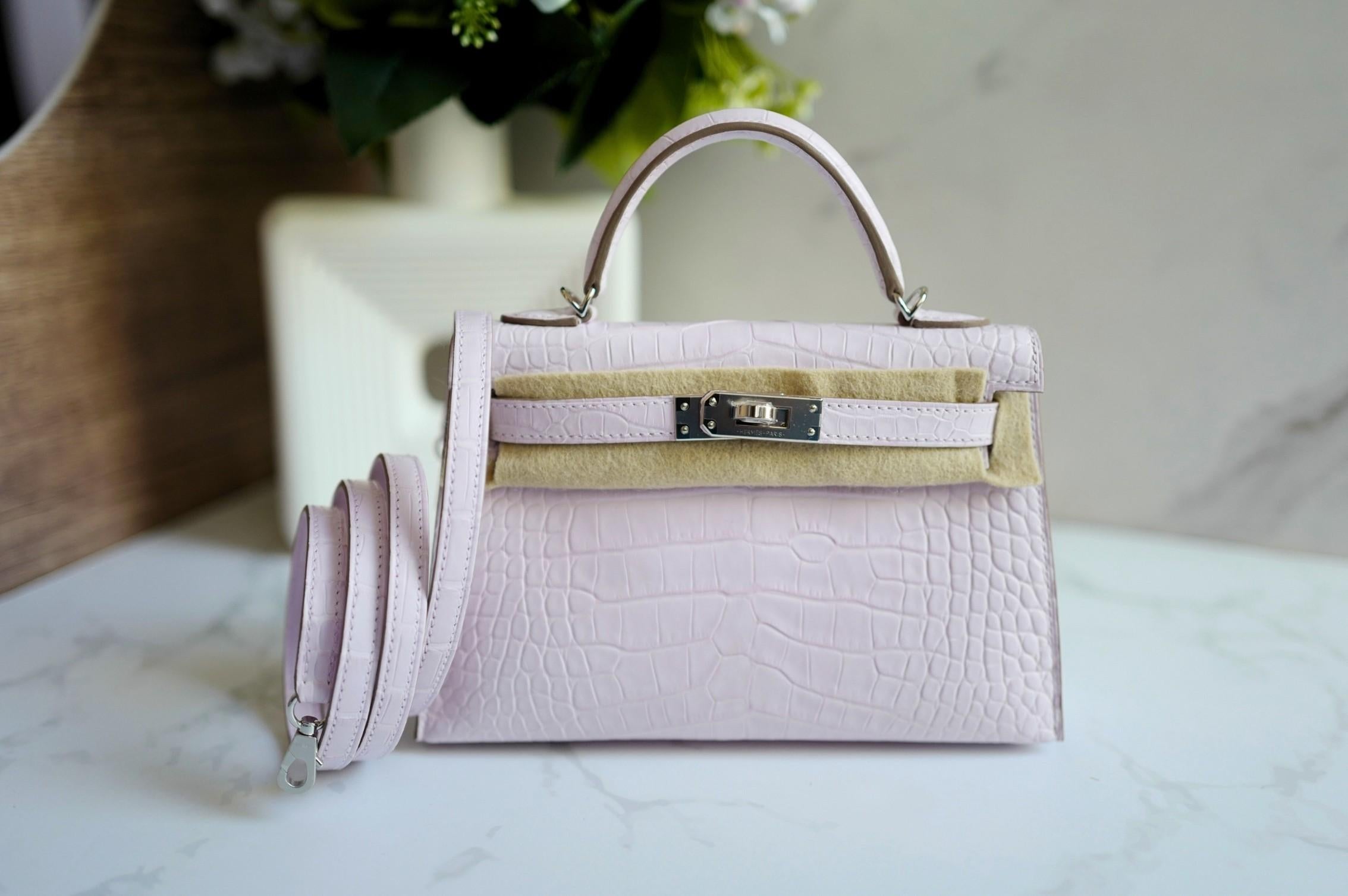 BNIB Hermès Mini Kelly 20 Mauve Pale Matte Alligator Palladium Hardware K Stamp in vendita 11