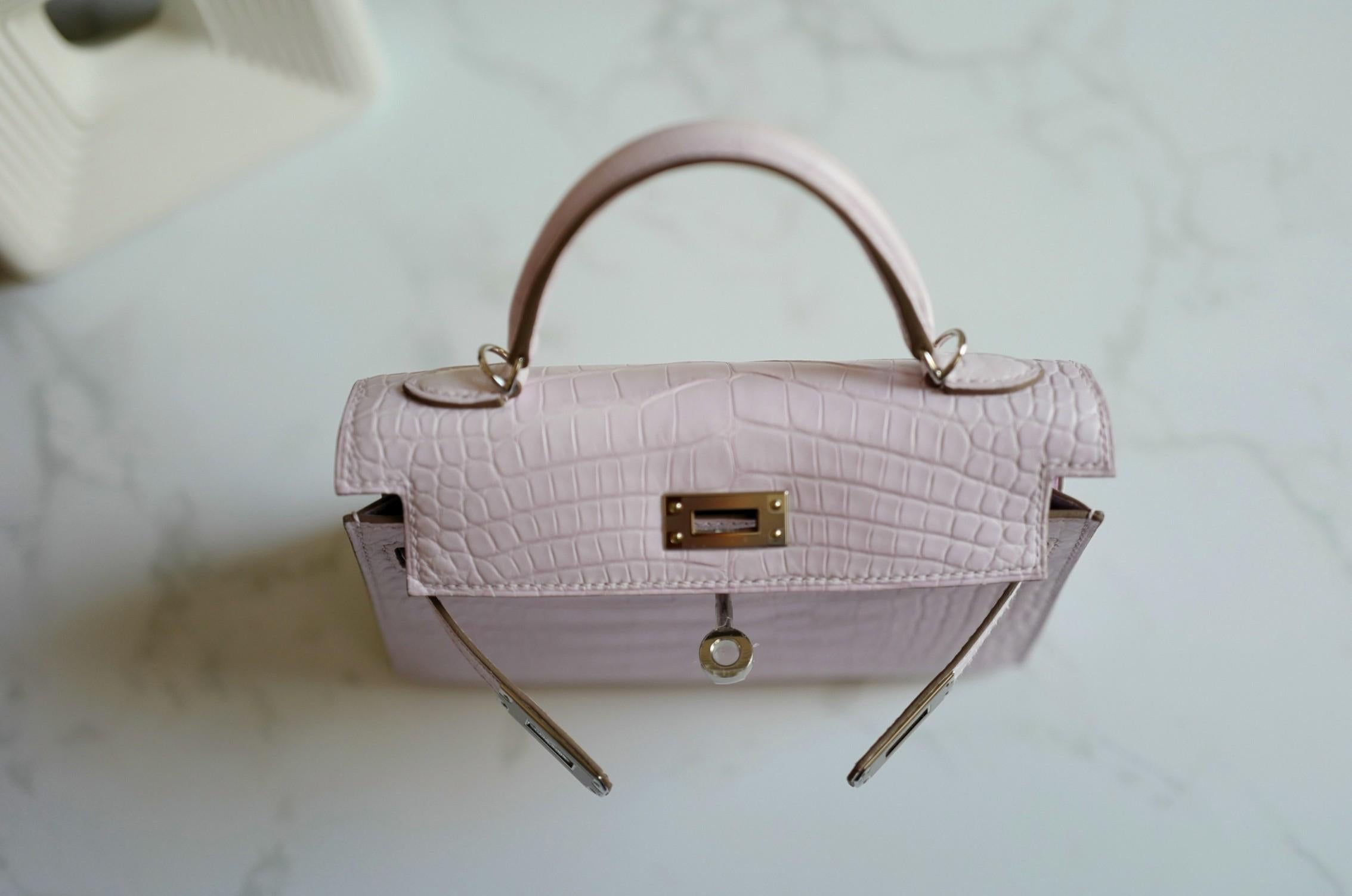 BNIB Hermès Mini Kelly 20 Mauve Pale Matte Alligator Palladium Hardware K Stamp in vendita 12